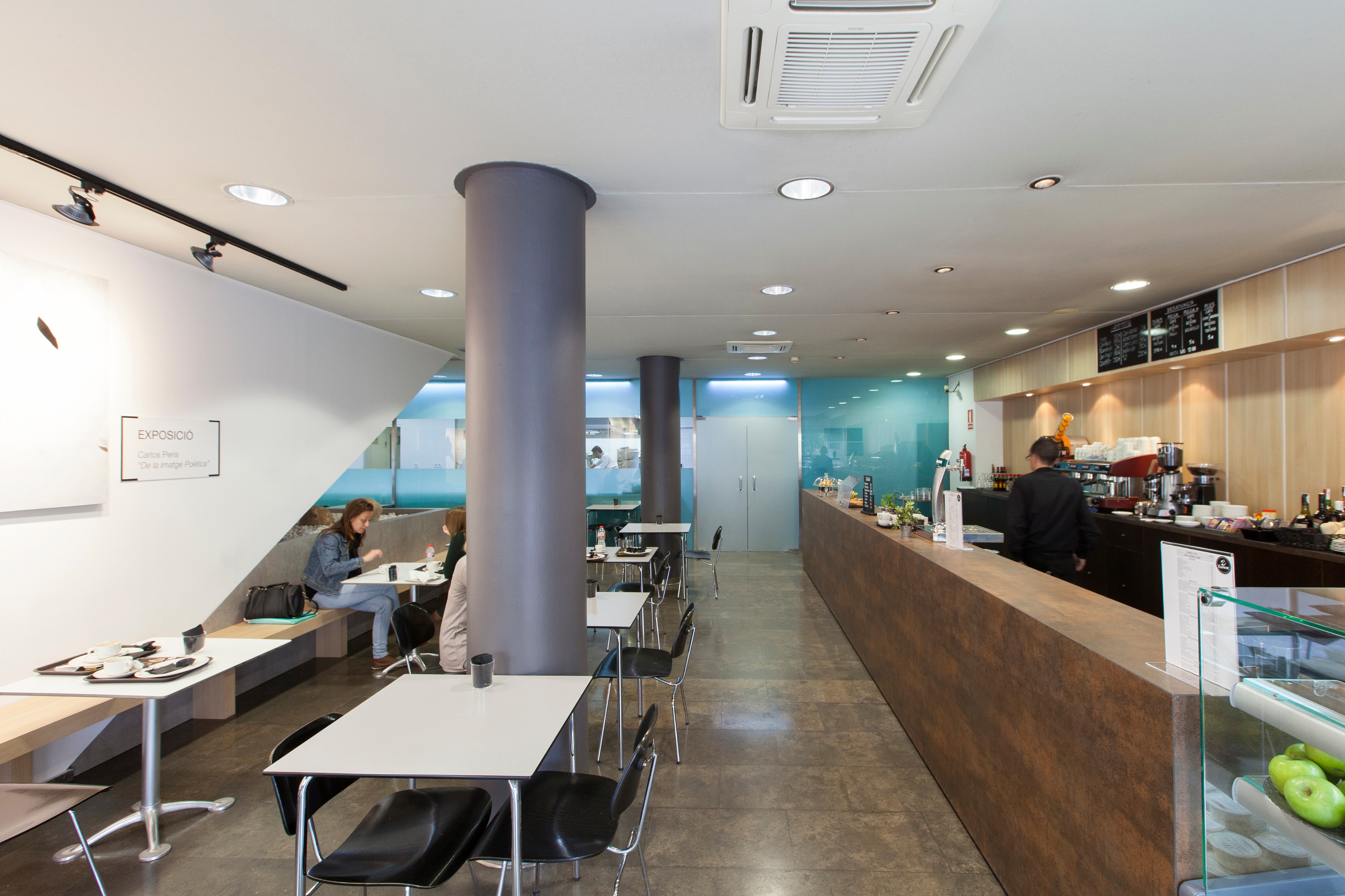 IVAM 咖啡厅 · 现代艺术与设计的完美融合-9