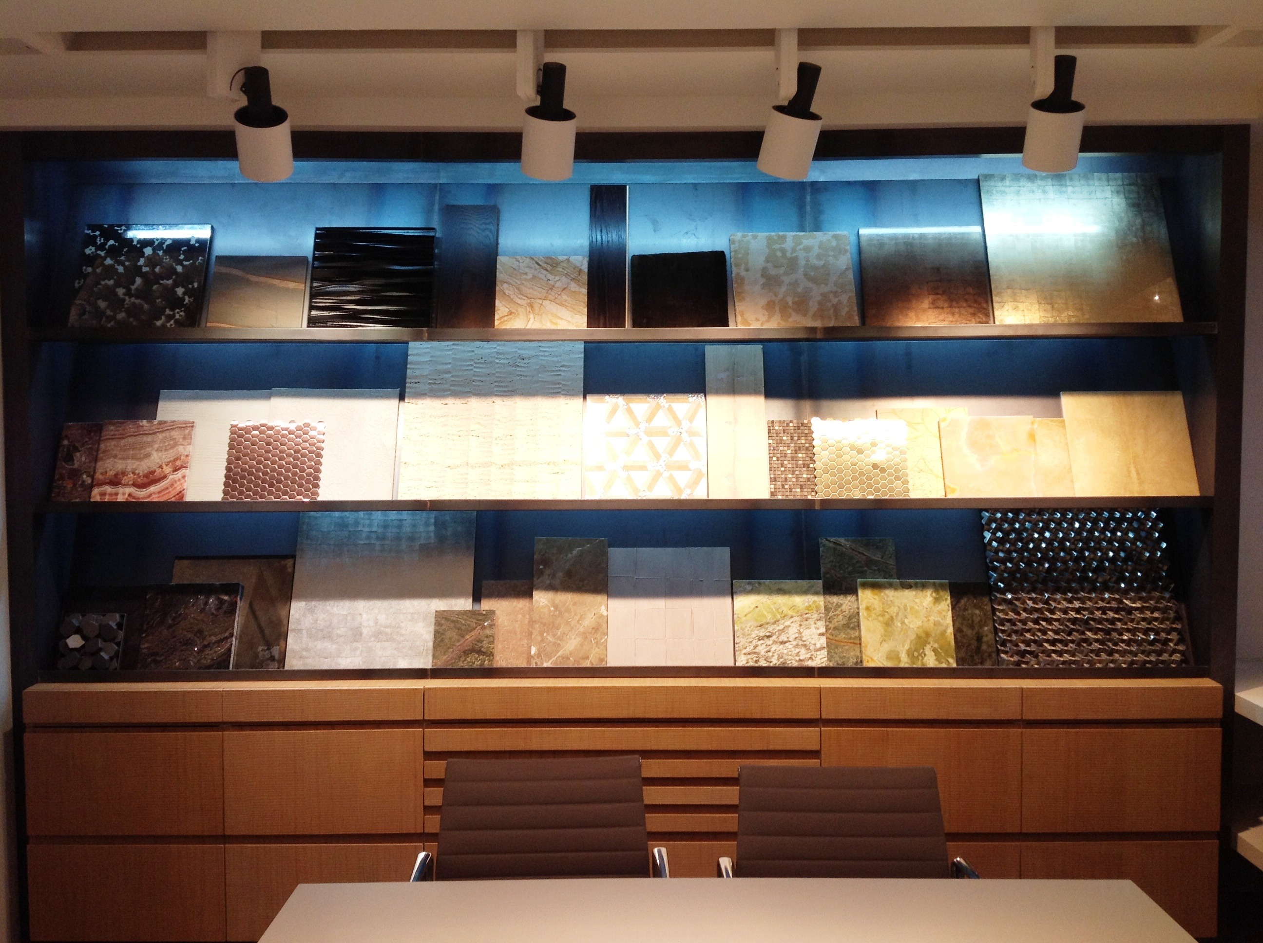 莫斯科 Belvedere 展示厅——珍稀材料与优雅设计的完美结合-0