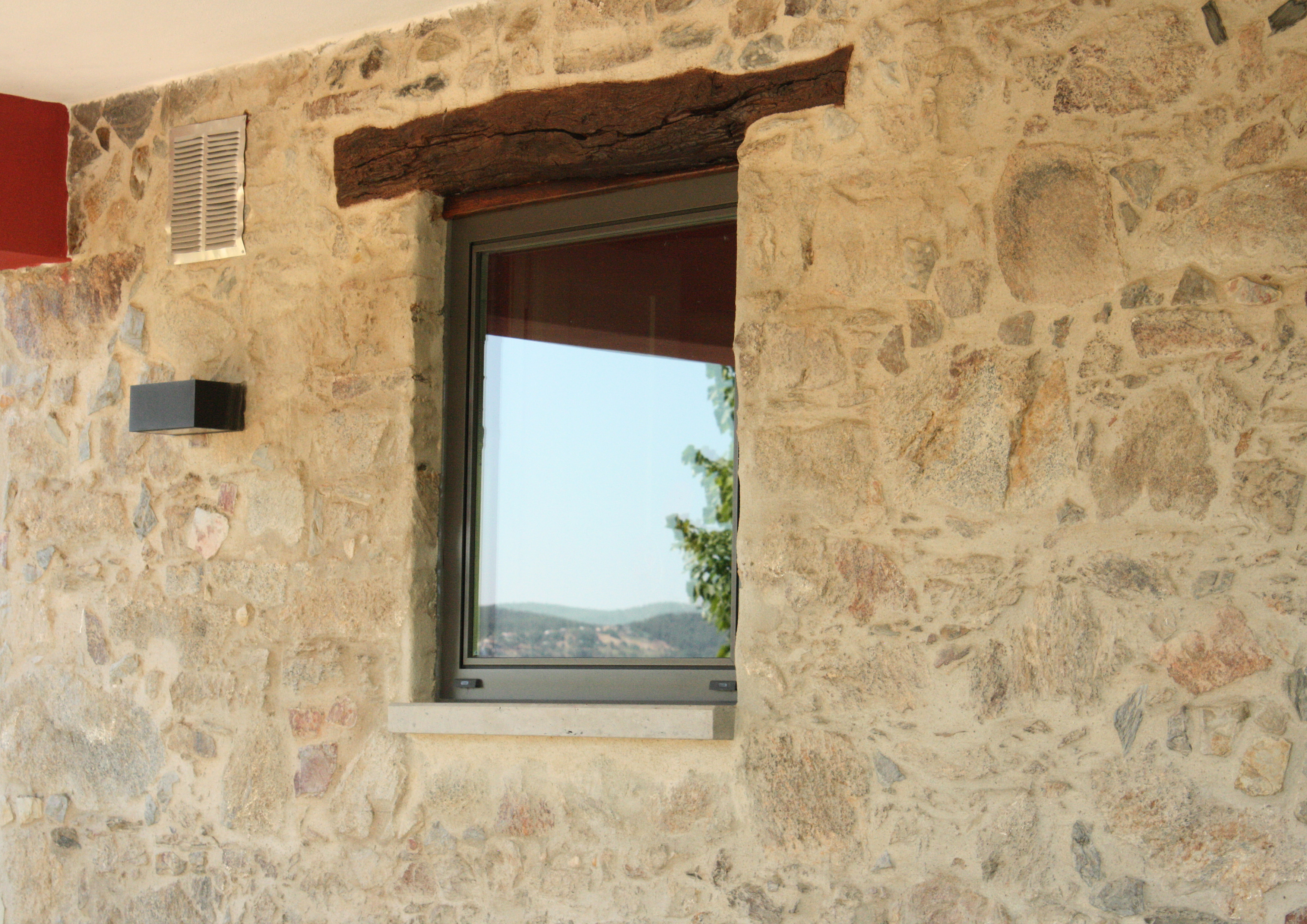 2017 年完成的“荨麻草屋”翻新项目-7