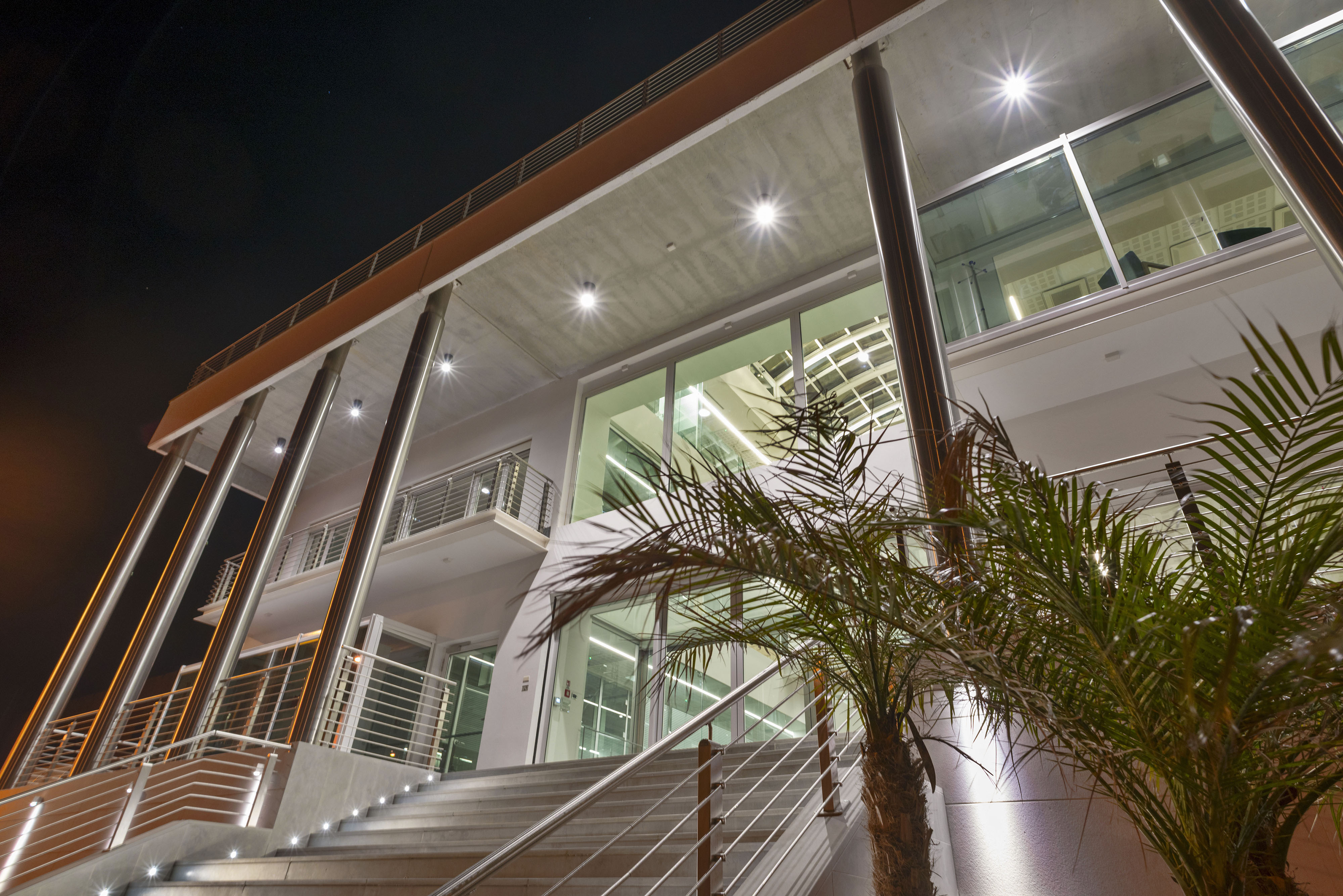 Mauro 印刷厂办公楼 | 现代办公空间的和谐融合-3