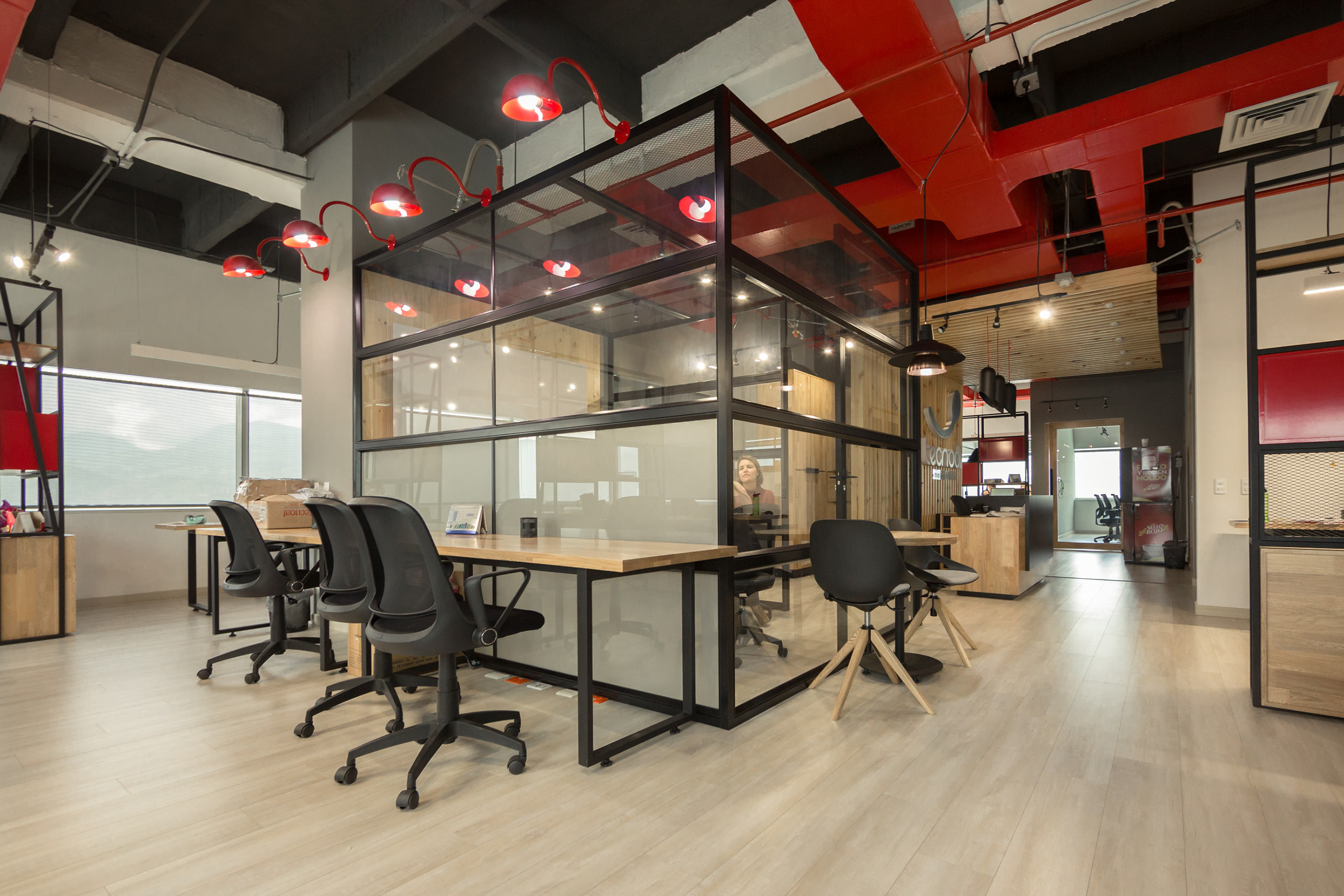 科技铝室内设计 | 高品质食品生产商 Tecnoal 的办公空间-2