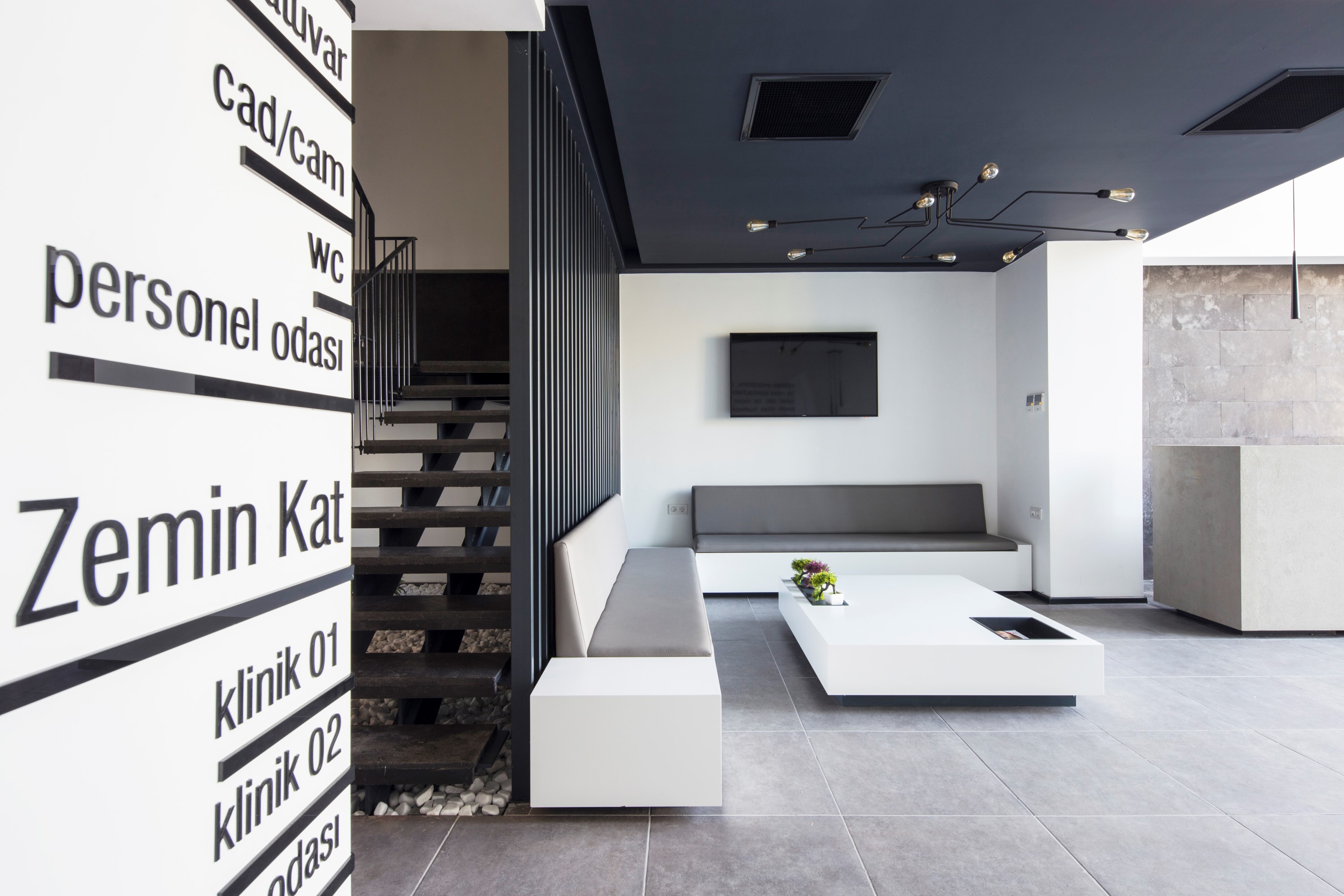 绿意盎然的人本诊所设计——土耳其微笑学院牙科诊所-3