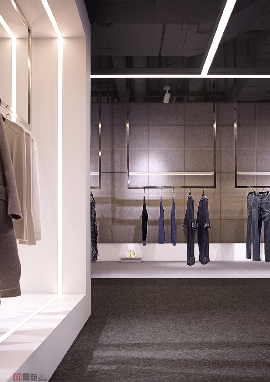 DID 鼎点室内设计 | OUTLETS 奥特莱斯服装店,时尚线条点面完美结合-13
