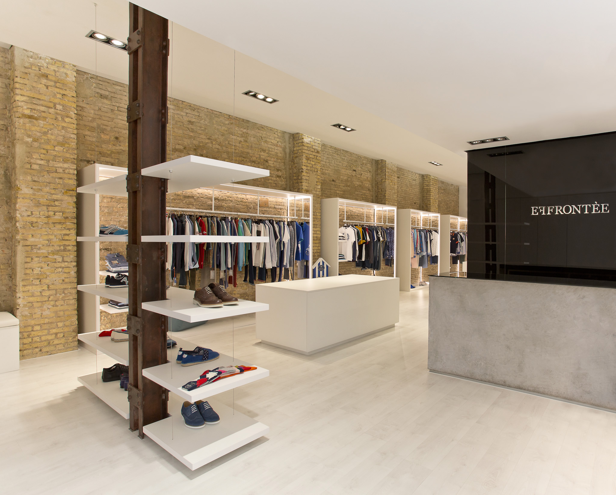 极简风格打造时尚男装店-7