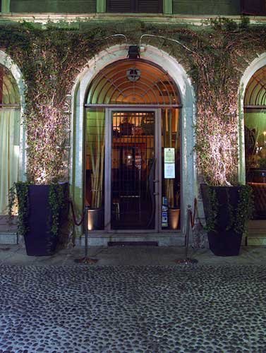 米兰 1999 年完成的餐饮空间设计-16