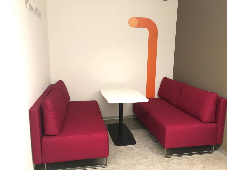 电信公司总部打造高效休闲办公空间-37