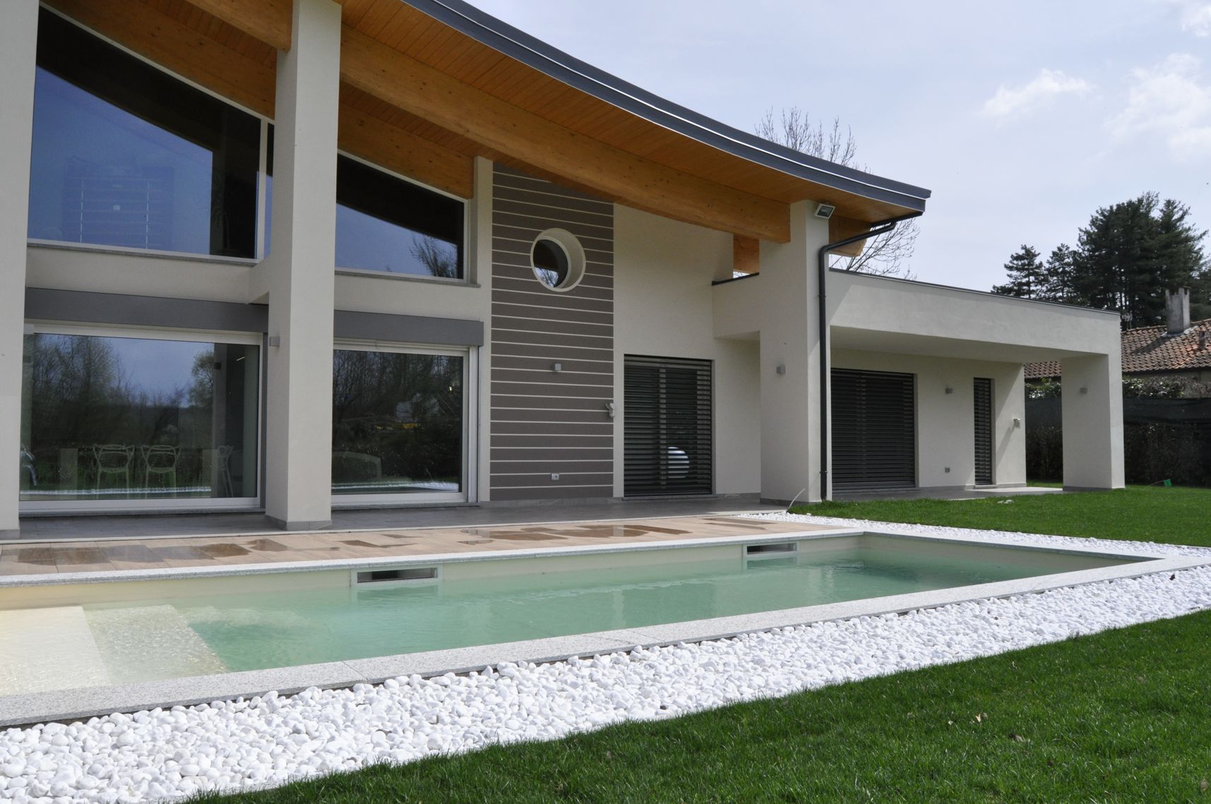 简约风格单家庭院住宅设计-0