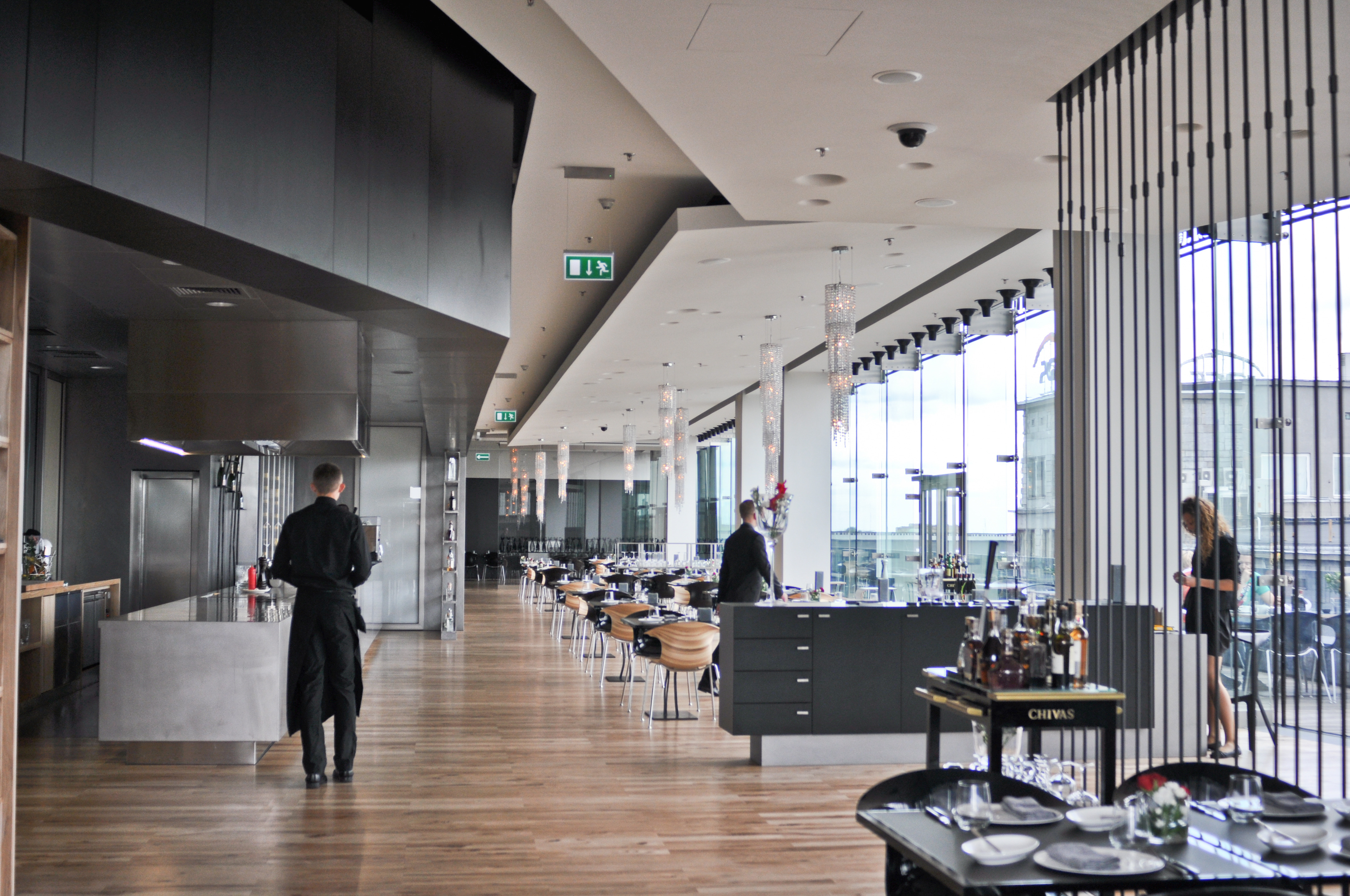 Wolf Bracka 餐厅的 Manooi Fjord 水晶吊灯-17