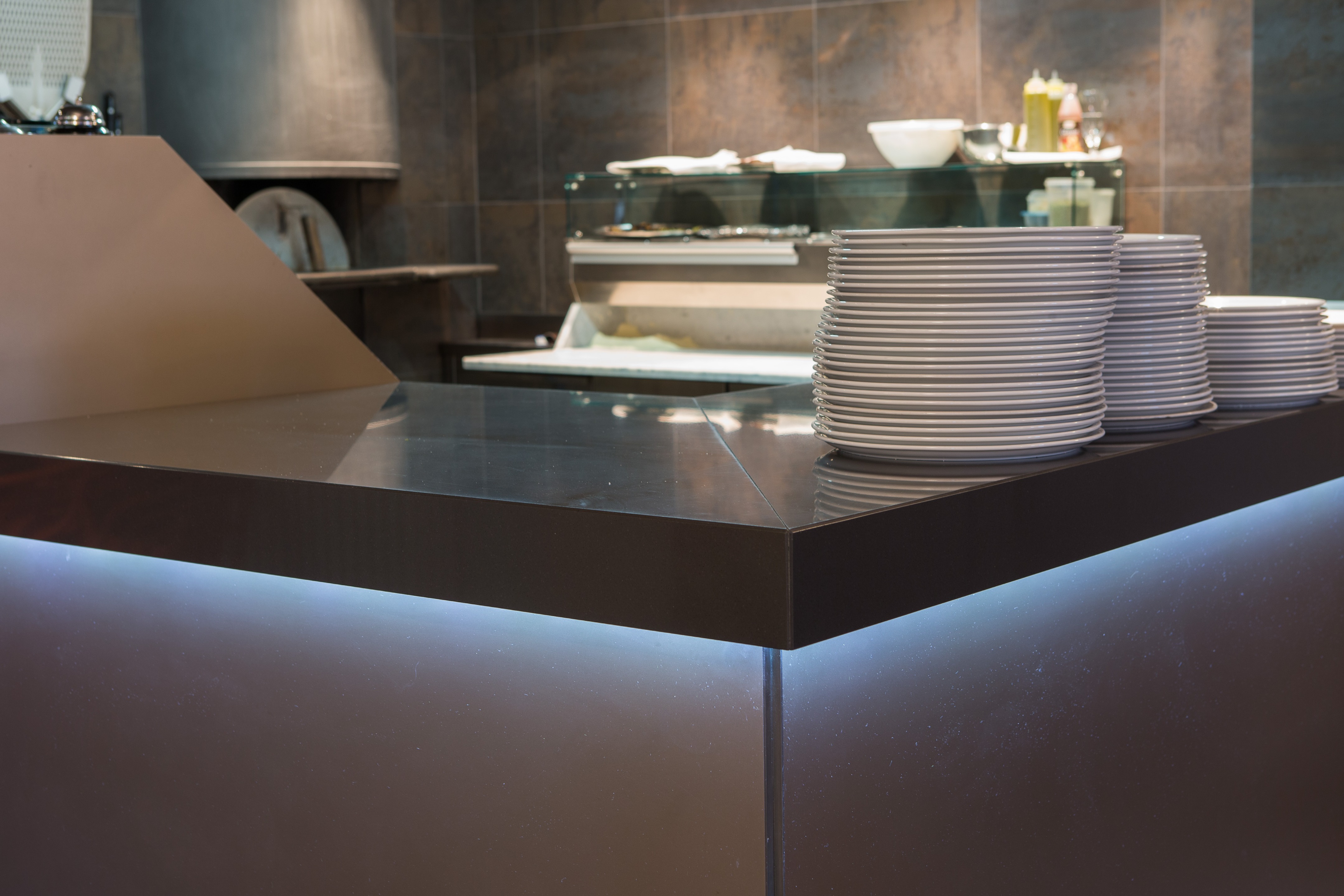 剧院式餐厅 Teatro 26 | 定制家具与光影艺术的完美融合-32