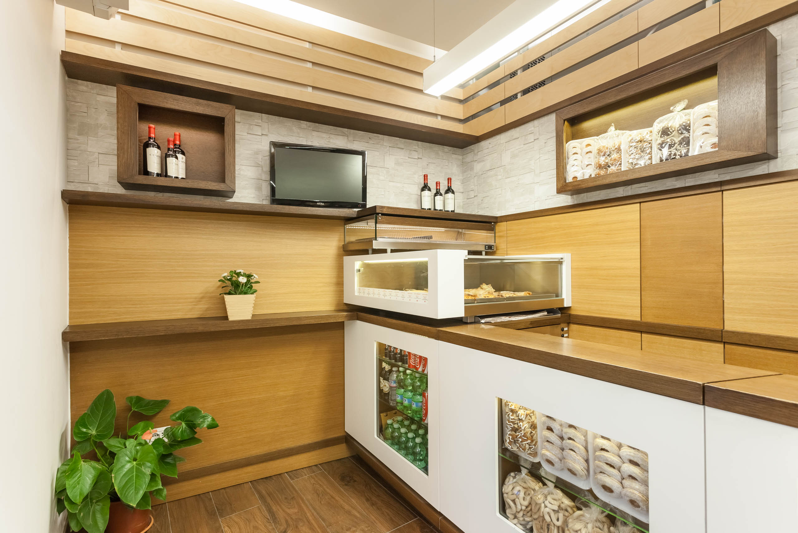 历史古城中的现代面包店-6