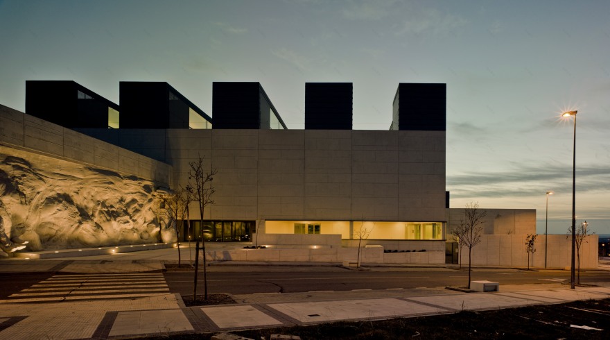 新塞哥维亚公共图书馆-6