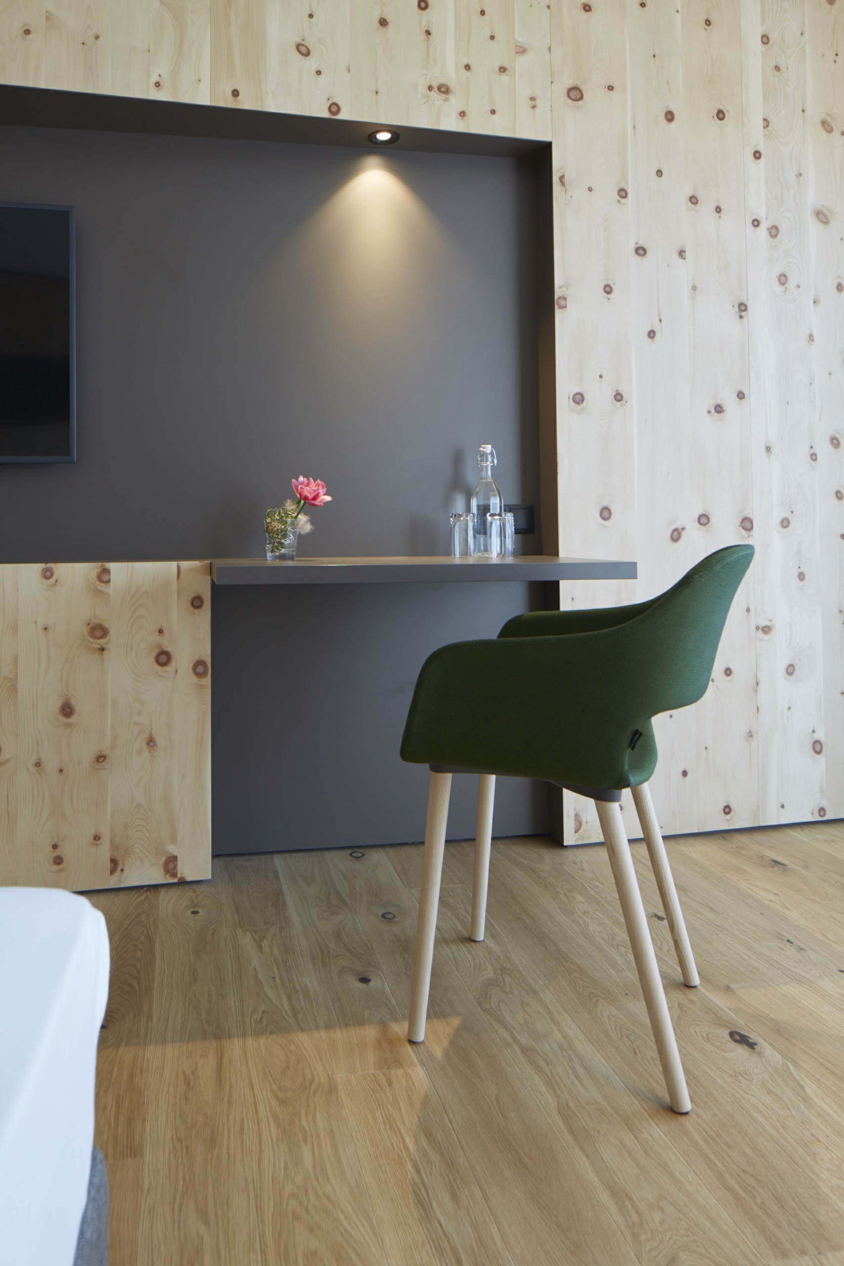 高山上的豪华餐厅-16