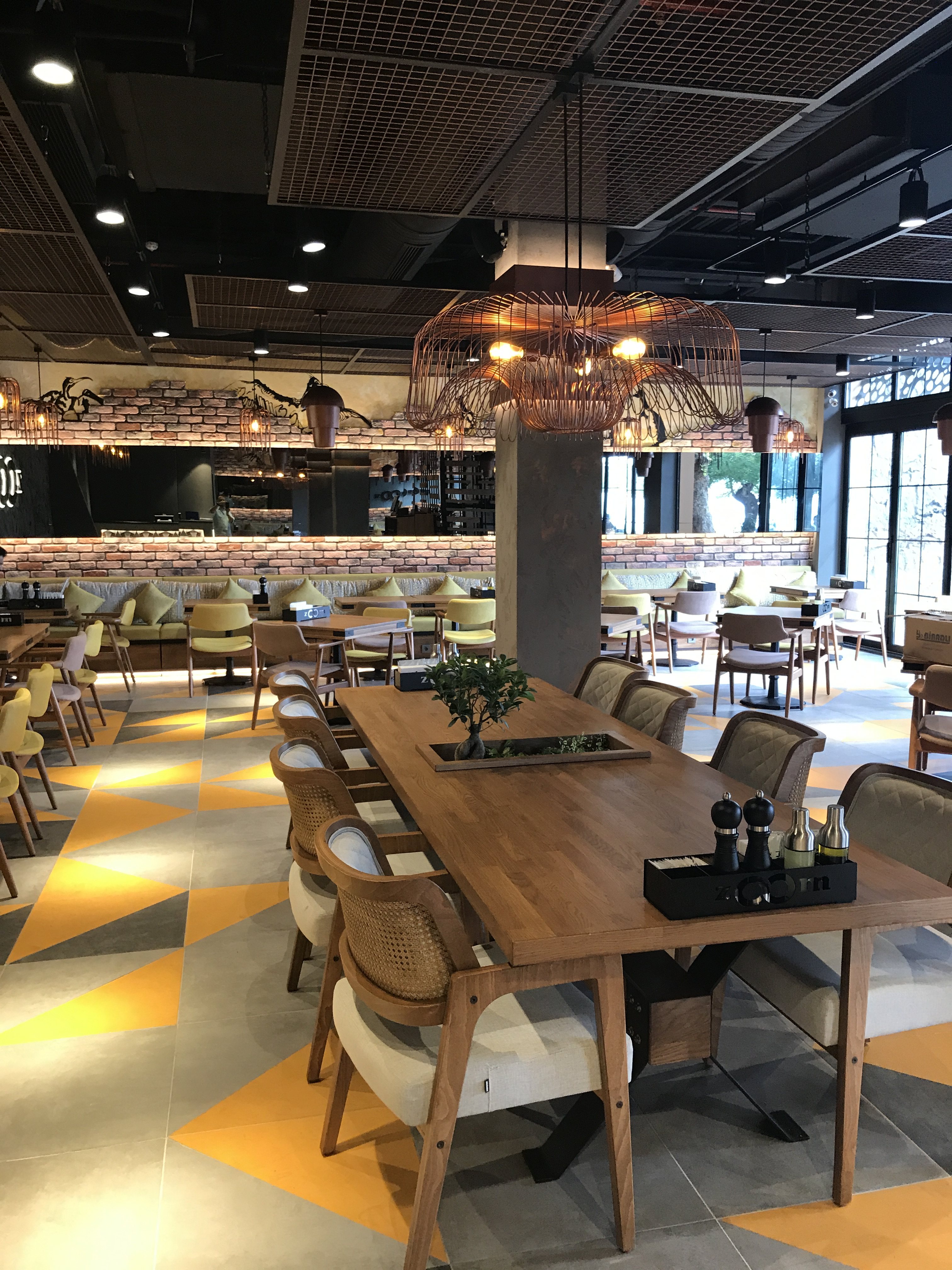 2017 年完成的 ZOOM 咖啡餐厅室内设计案例-39