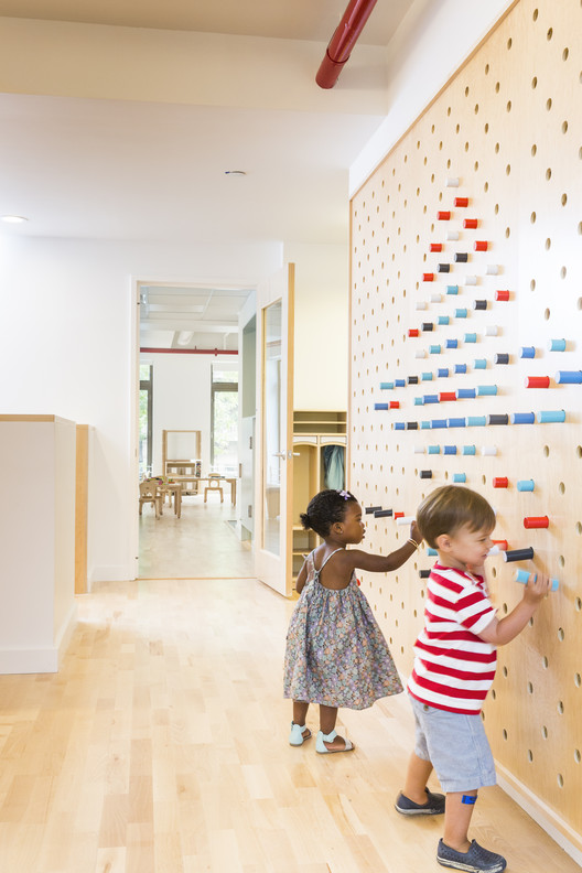 Maple Street School Preschool   BFDO Architects + 4Mativ Design Studio-24