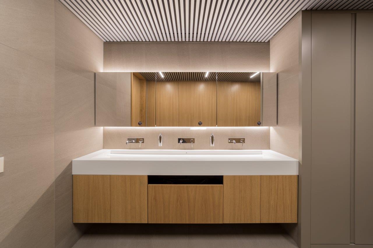 西班牙 AUTIS 公司总部，现代工业风室内设计-11