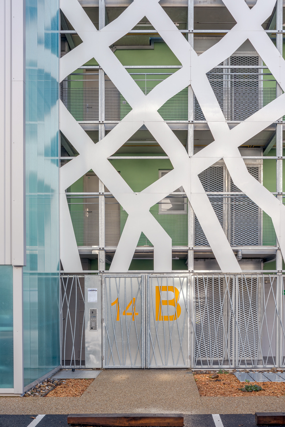 2018 年完工的 Les Erables 公寓设计展现独特魅力-18