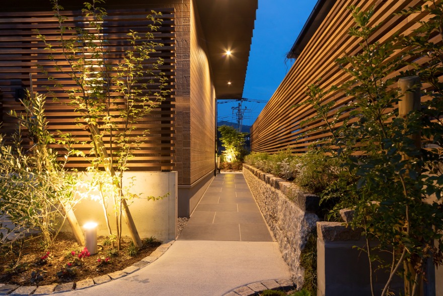 带小巷的房子-0