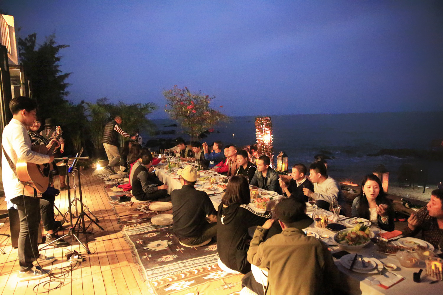 2016 年完成的海边悦会所设计 | 打造社交与度假的完美空间-17