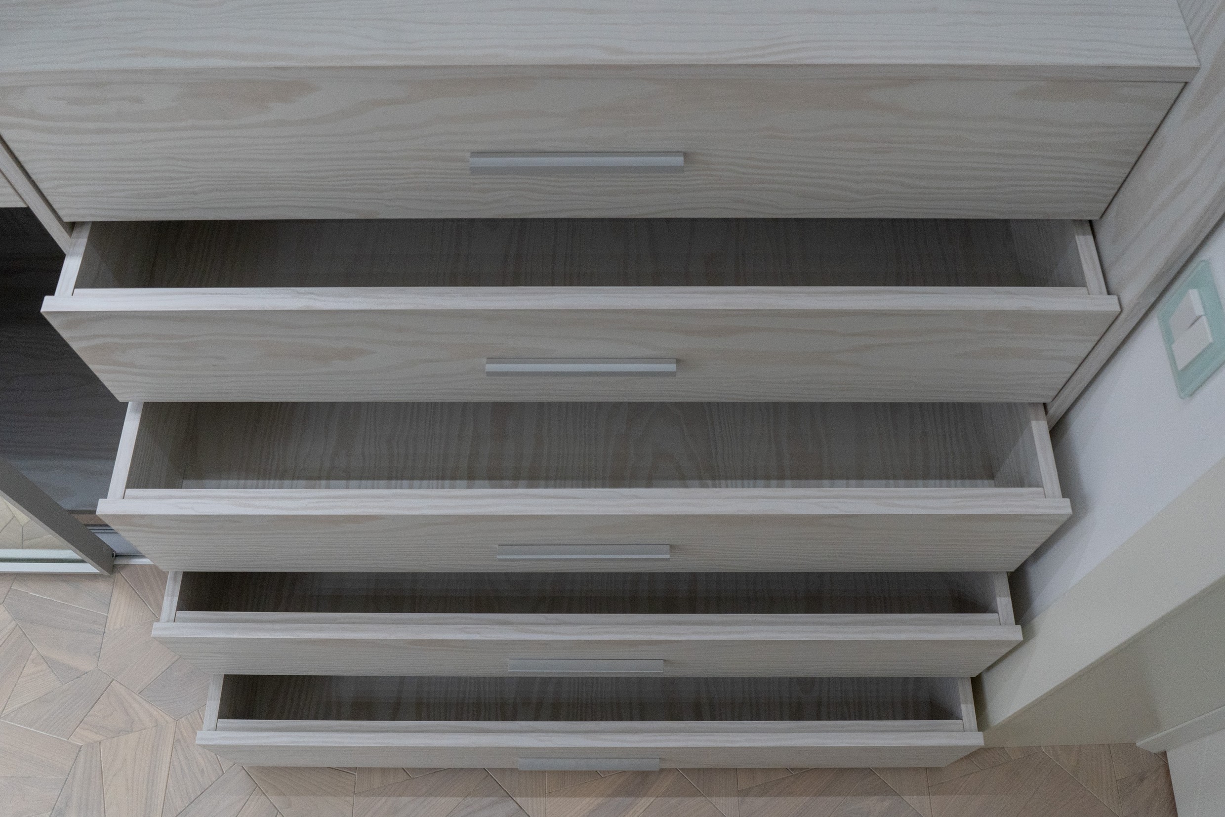 Raumplus 打造现代时尚公寓收纳空间-23