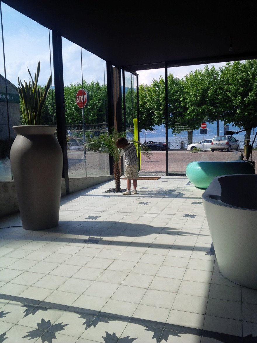 动感空间·丹尼尔·马卡乔的 WETstore 设计-7