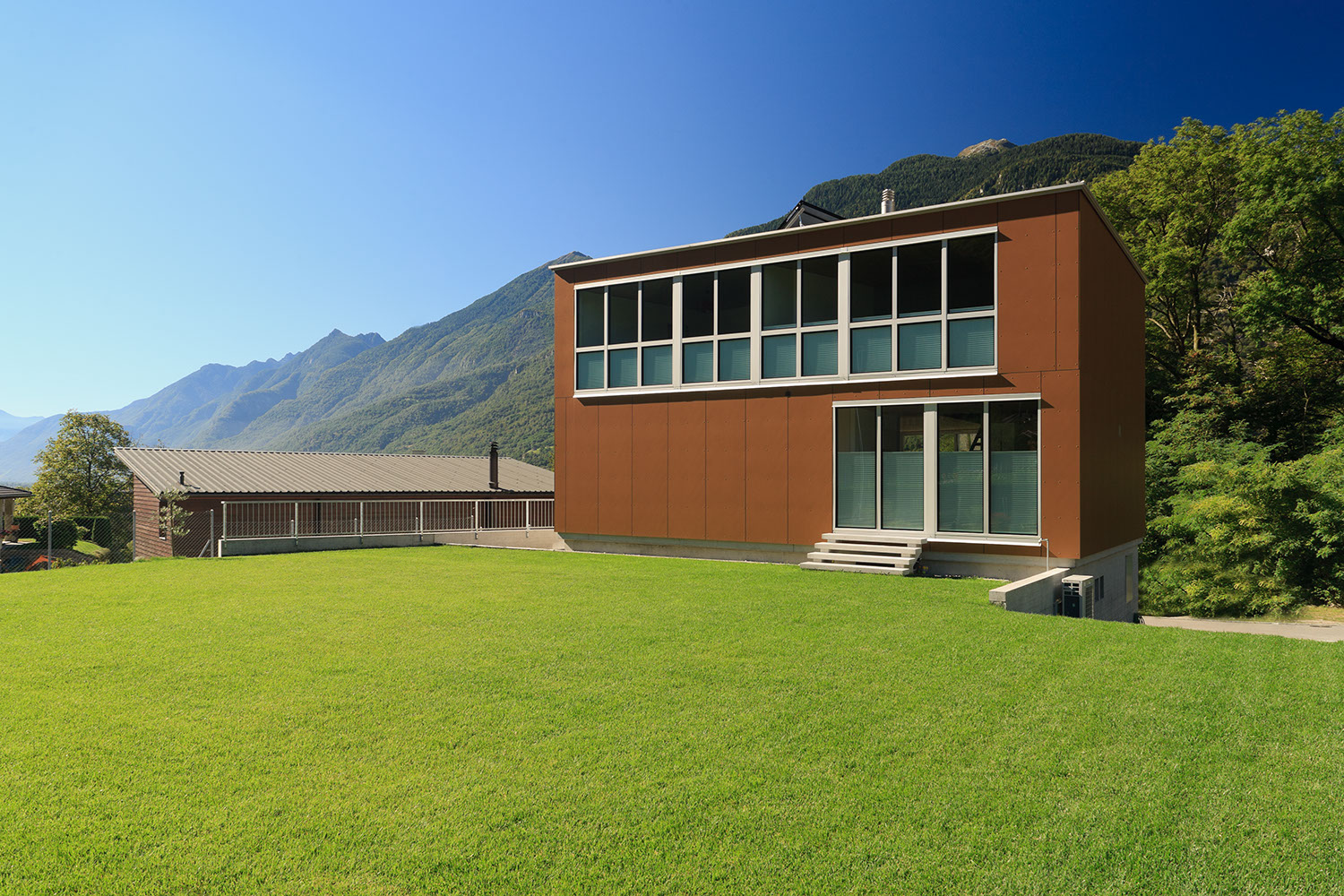 2013 年完工的意大利单家庭住宅设计-1