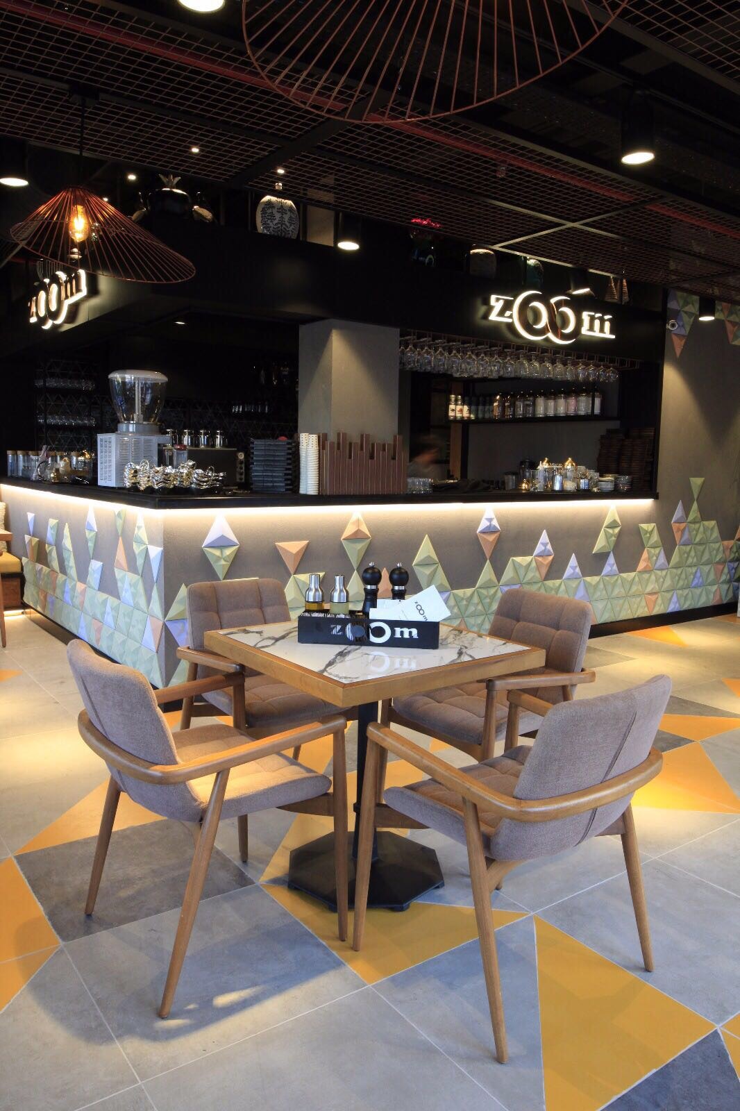 2017 年完成的 ZOOM 咖啡餐厅室内设计案例-13
