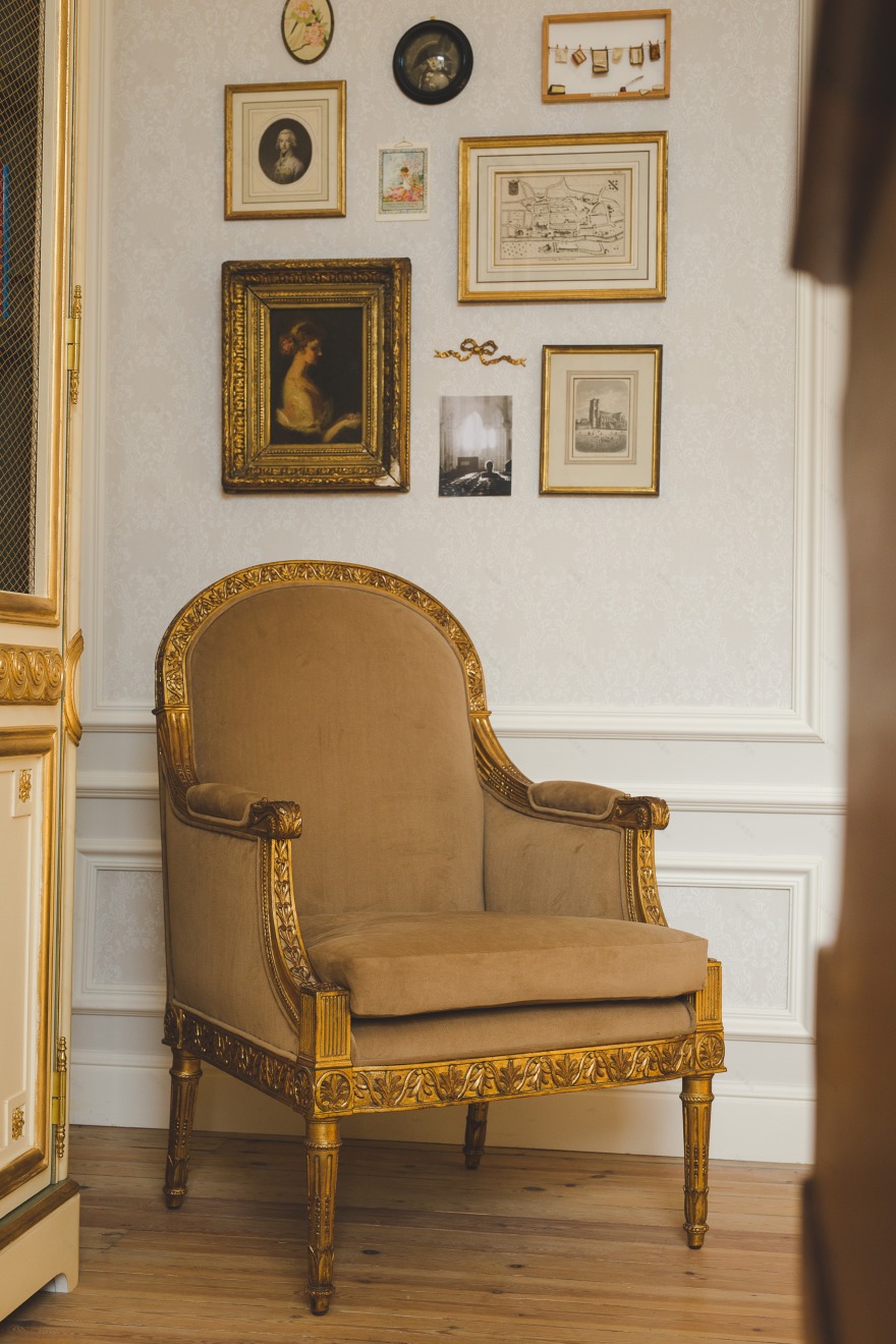 比利时 300 年历史古宅变身家具艺术展厅-9