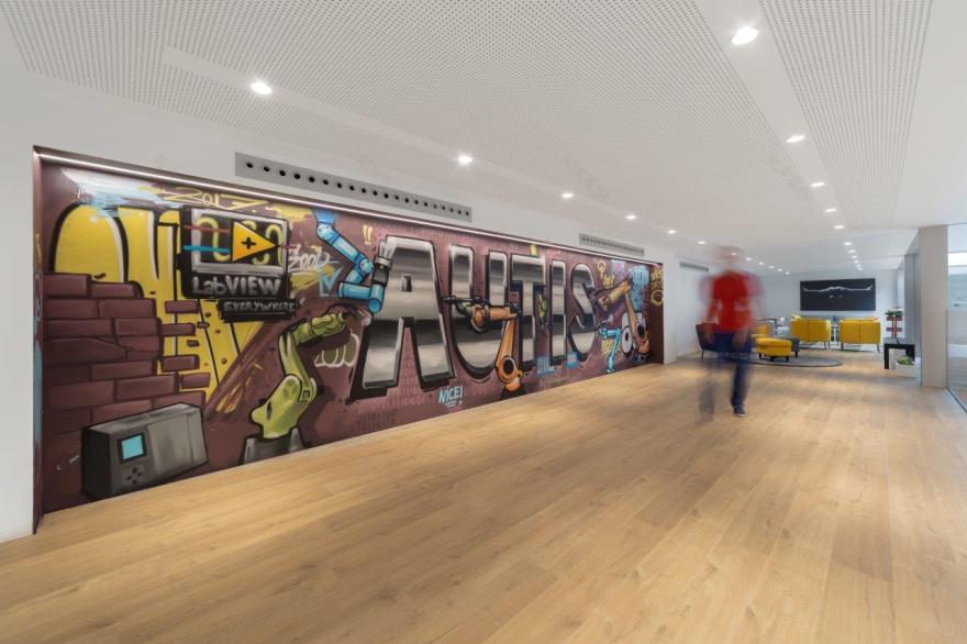 西班牙 AUTIS 公司总部,现代工业风室内设计-13