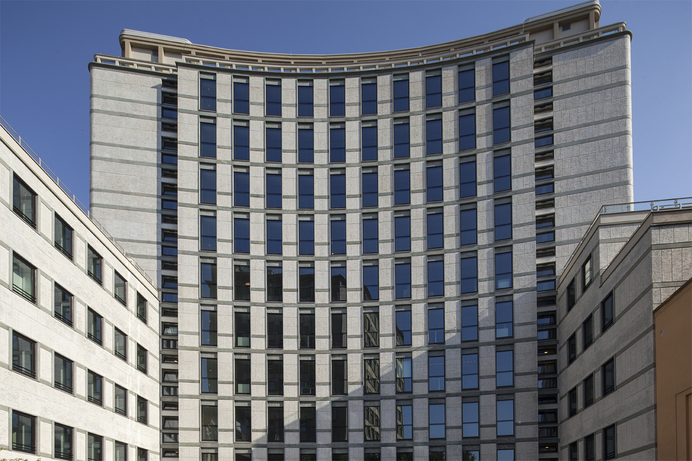 米兰 Ernst & Young 总部大楼翻新-4