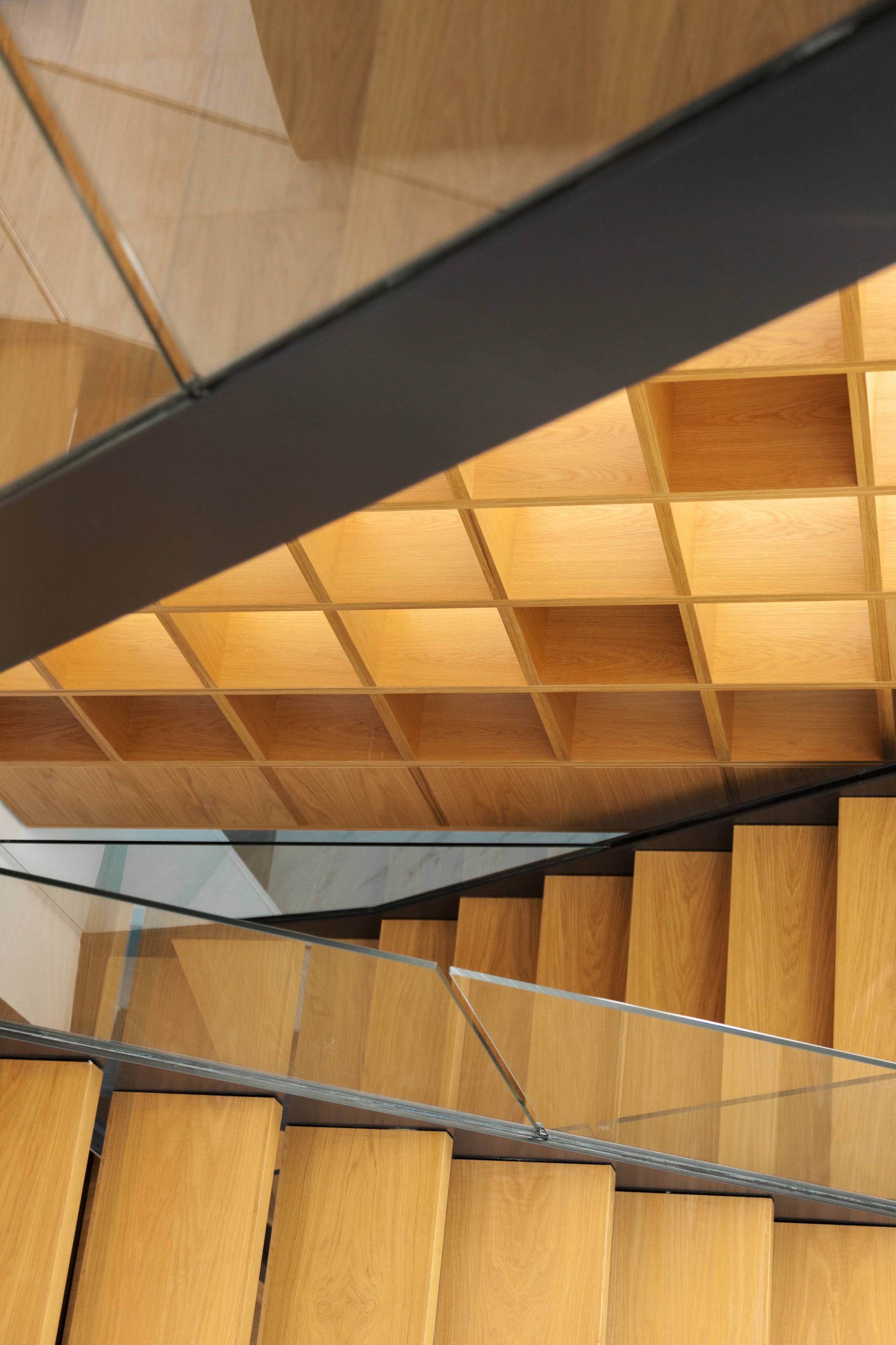 CK House | 嵌入景观的河畔家园-23