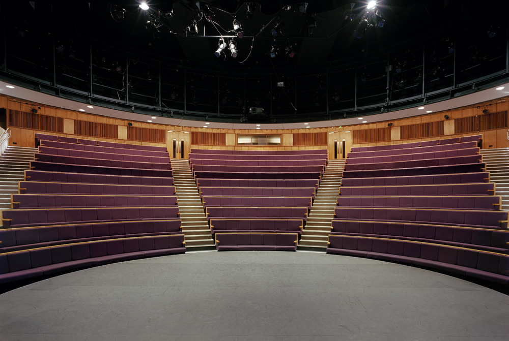 伦敦美国学校艺术教育中心剧院改造-1