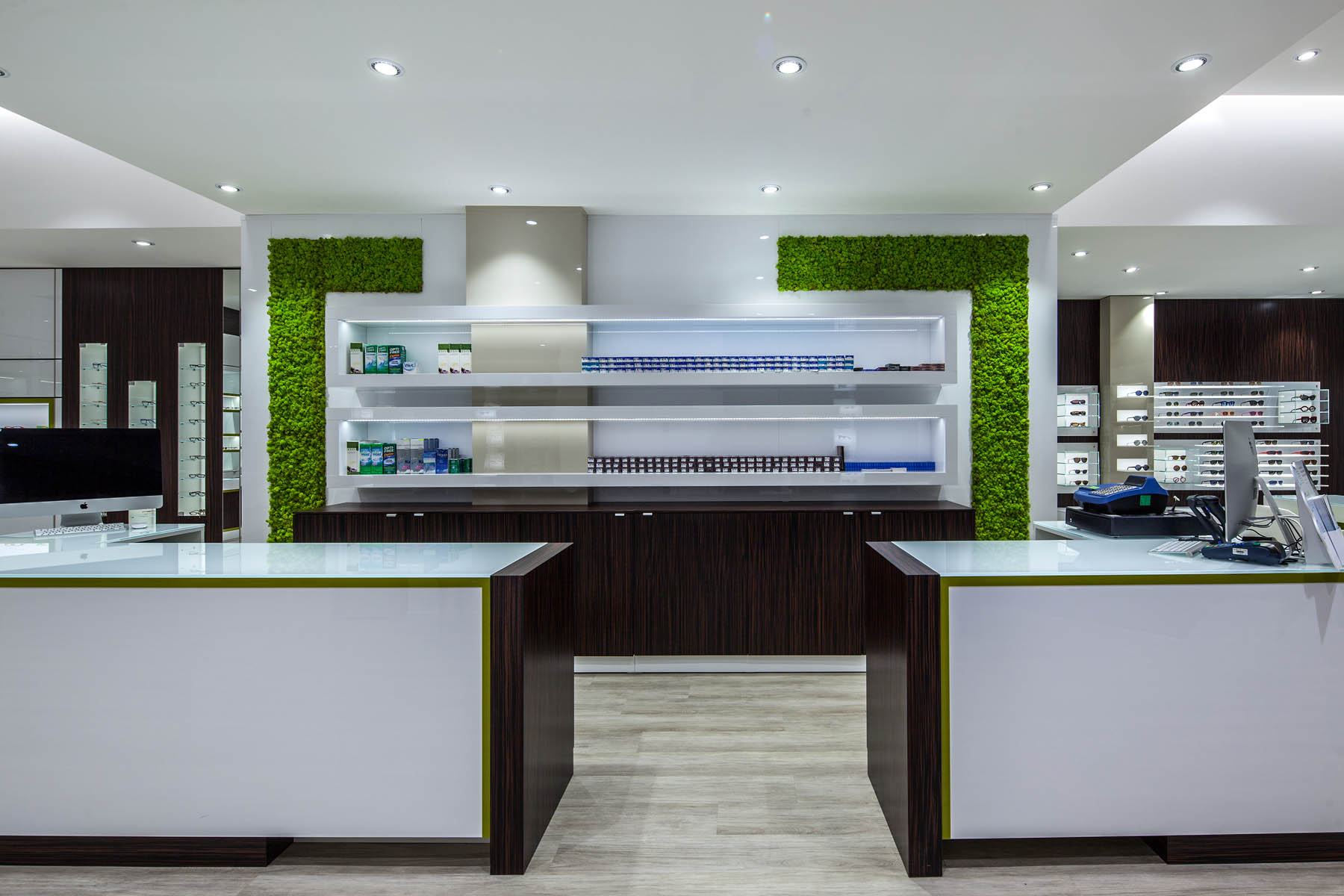 光学商店改造中的摄影艺术-5