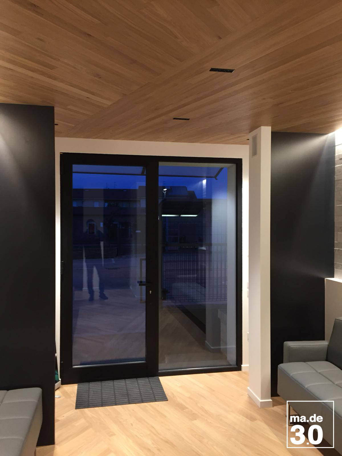 自然材质打造的私人牙科诊所-3