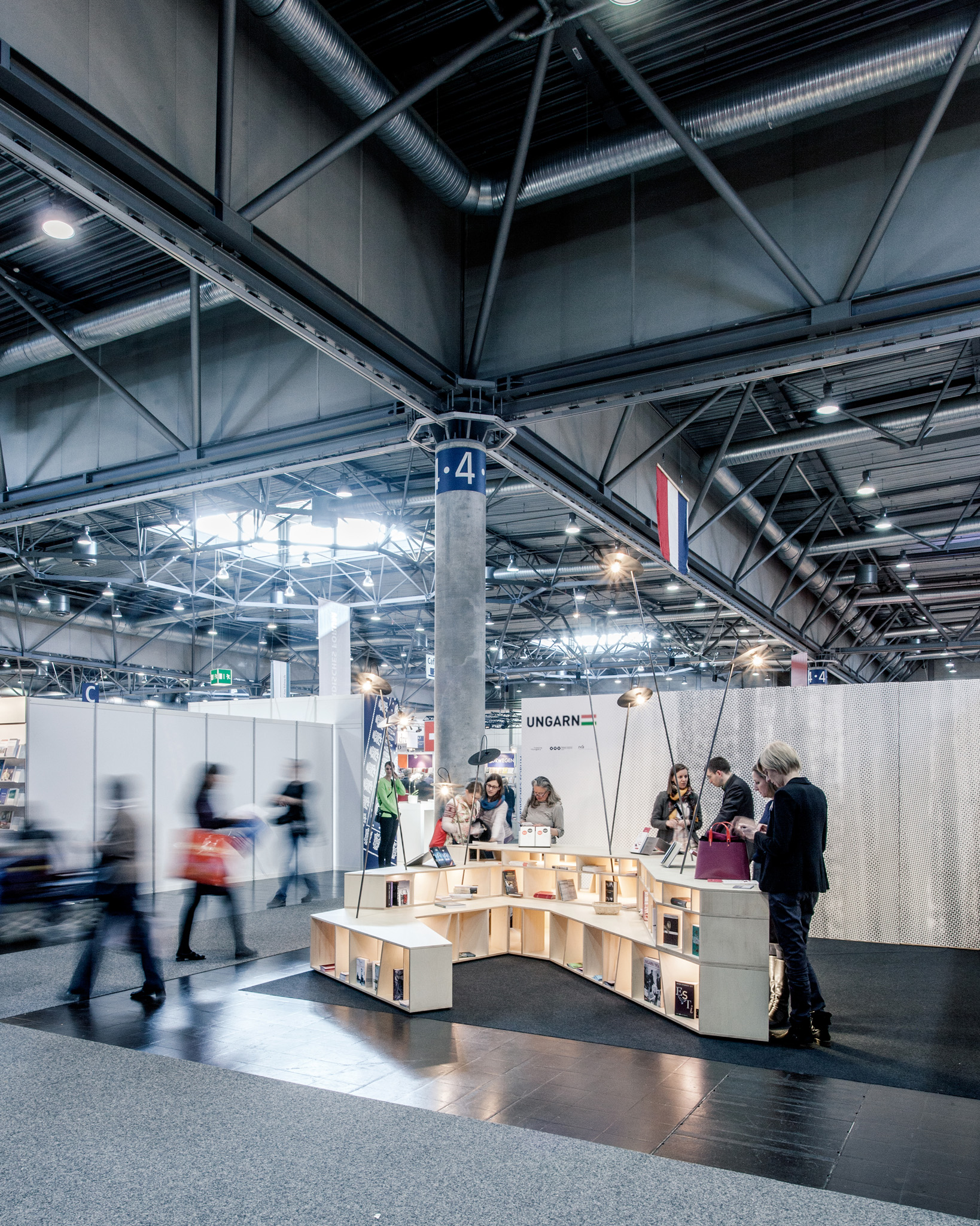 柏林巴黎学院匈牙利书展莱比锡展台-18