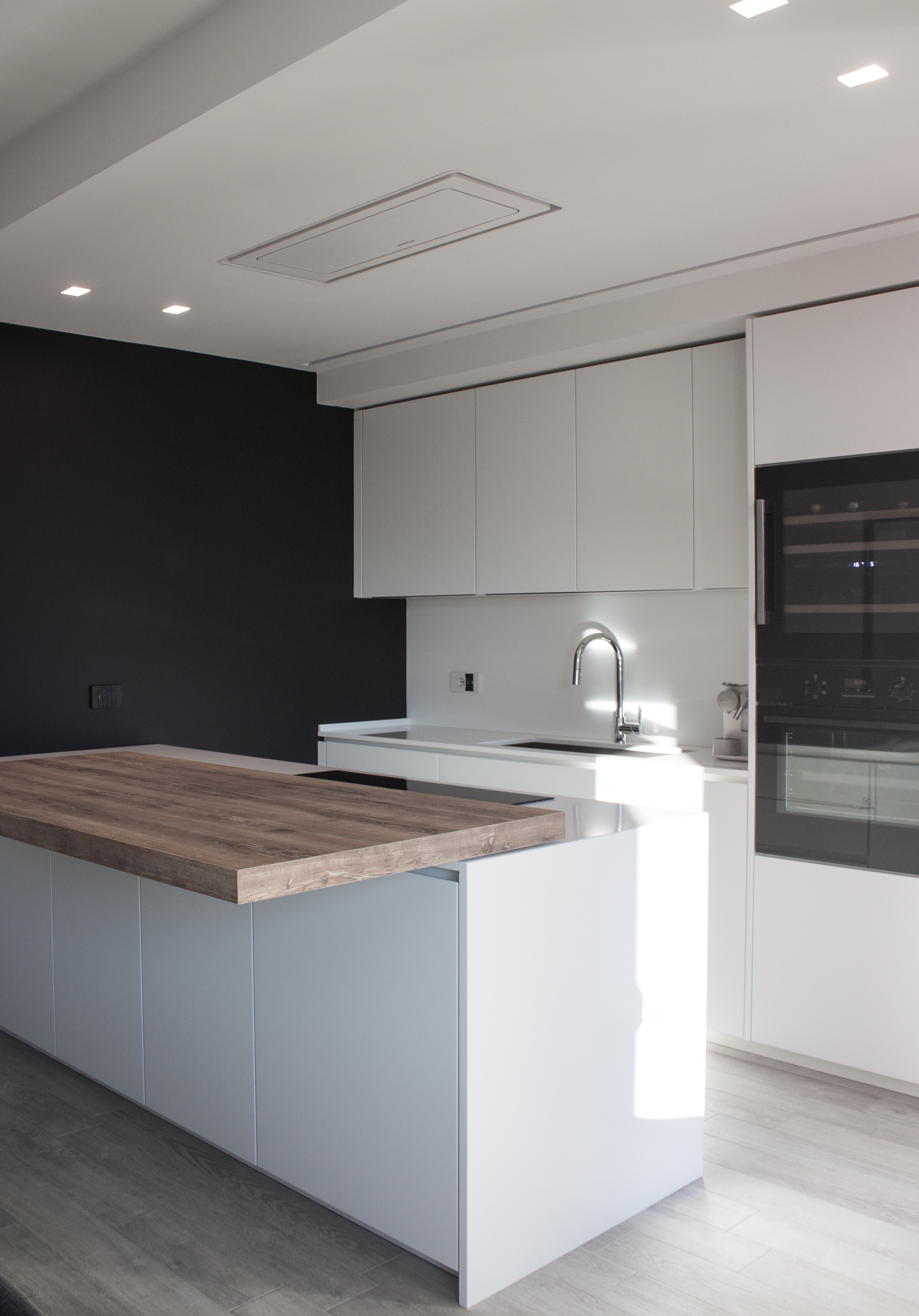 CASA 0138 现代公寓设计 | 开放式厨房与透明浴室成焦点-6