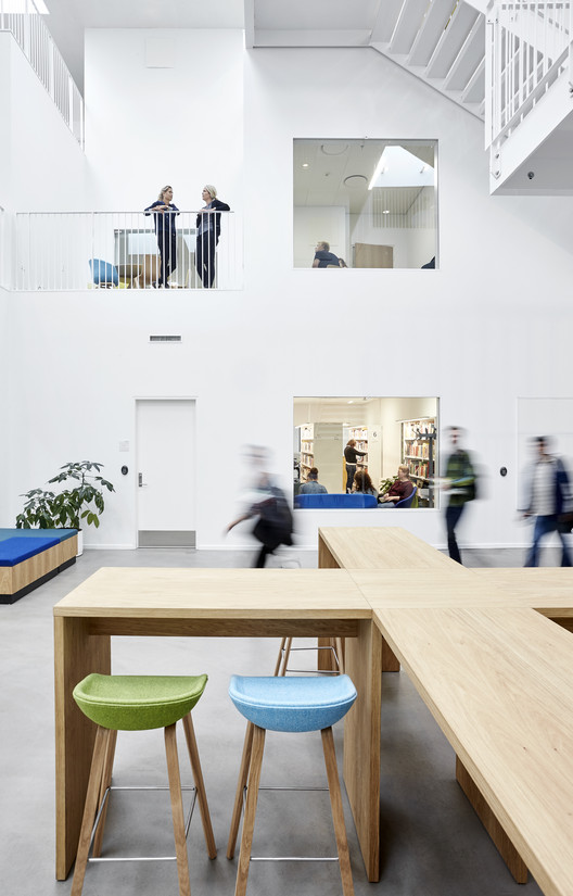 北欧校园教育中心,创新空间与协同作用的建筑-13