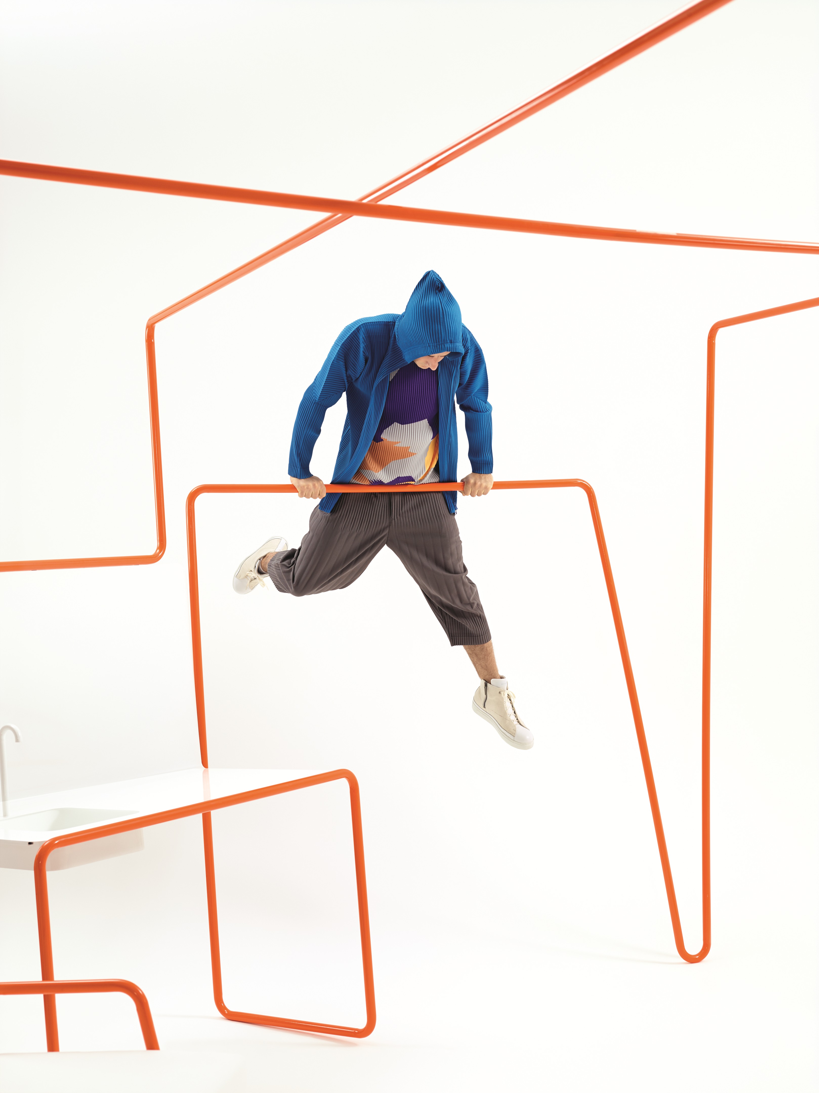 线之韵 · 三宅一生男士褶皱系列展-9