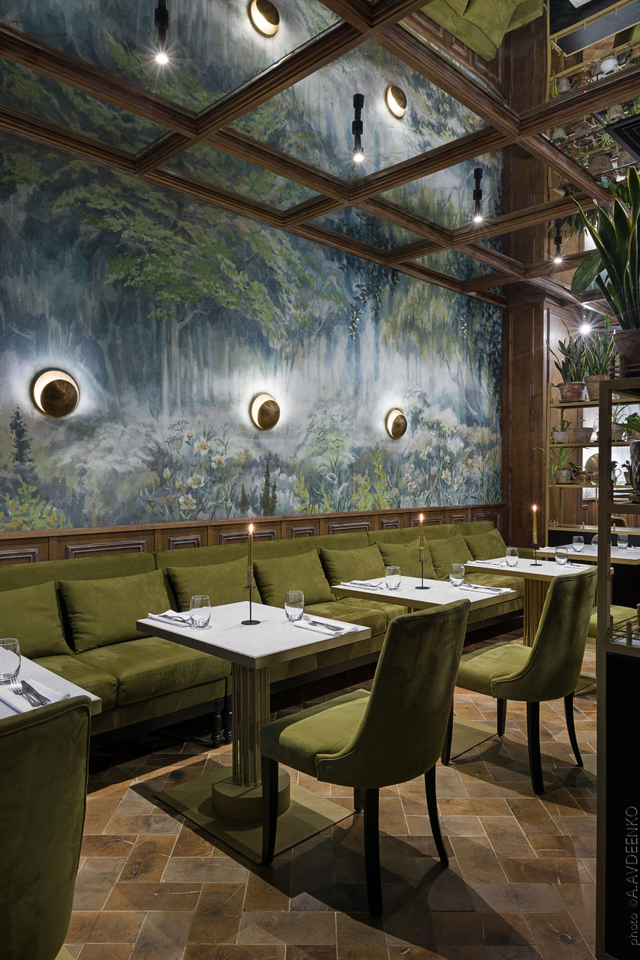 历史建筑中的现代餐厅 | DOM N10-10