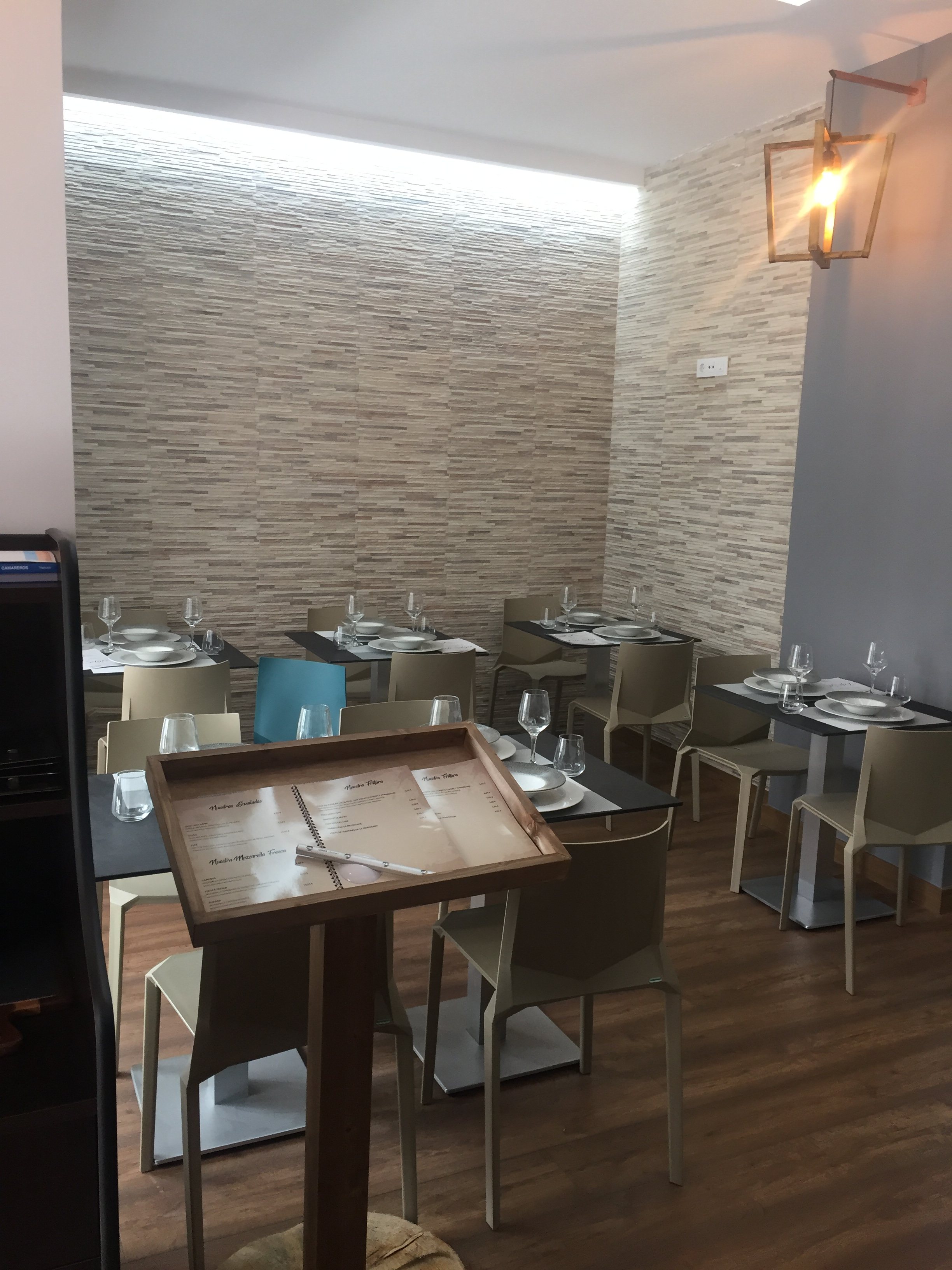 私人别墅改造的意大利餐厅-1