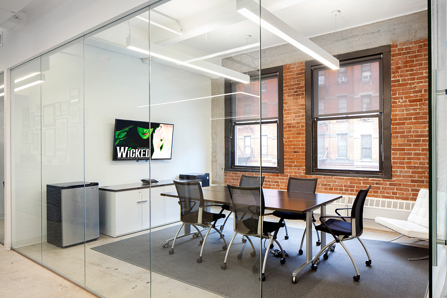 糖果工厂变戏剧新家，321 剧院管理公司的创意办公室设计-3