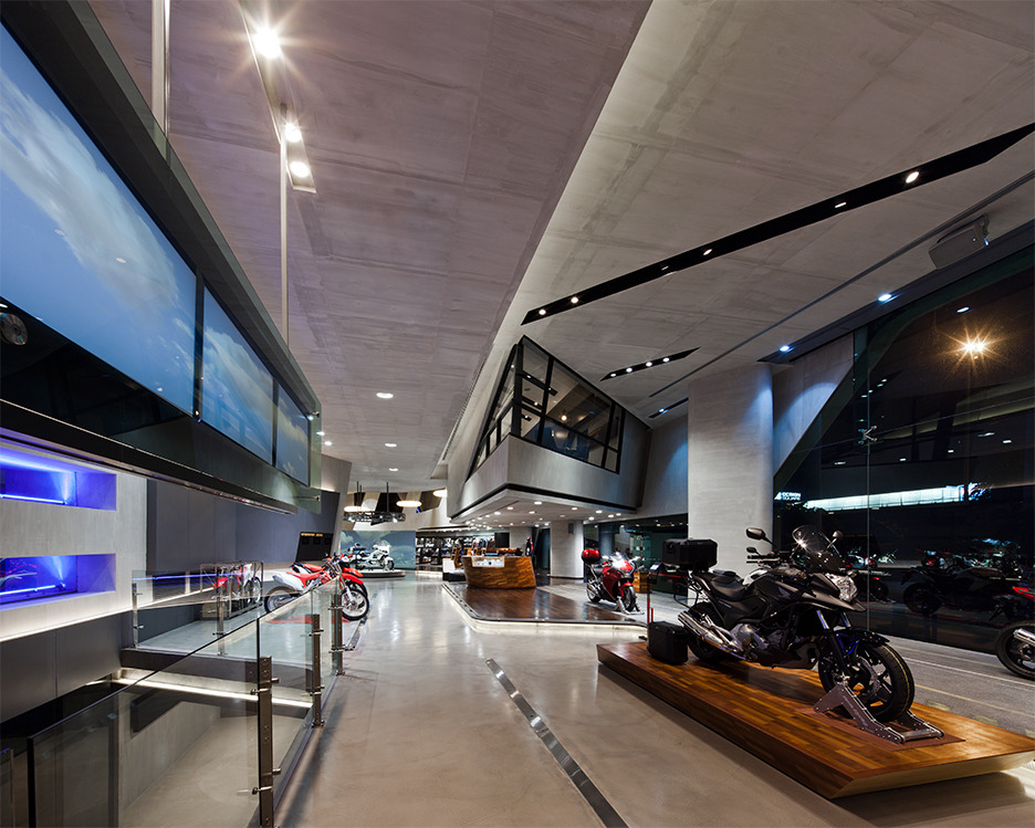 本田大翅膀摩托车展厅-0