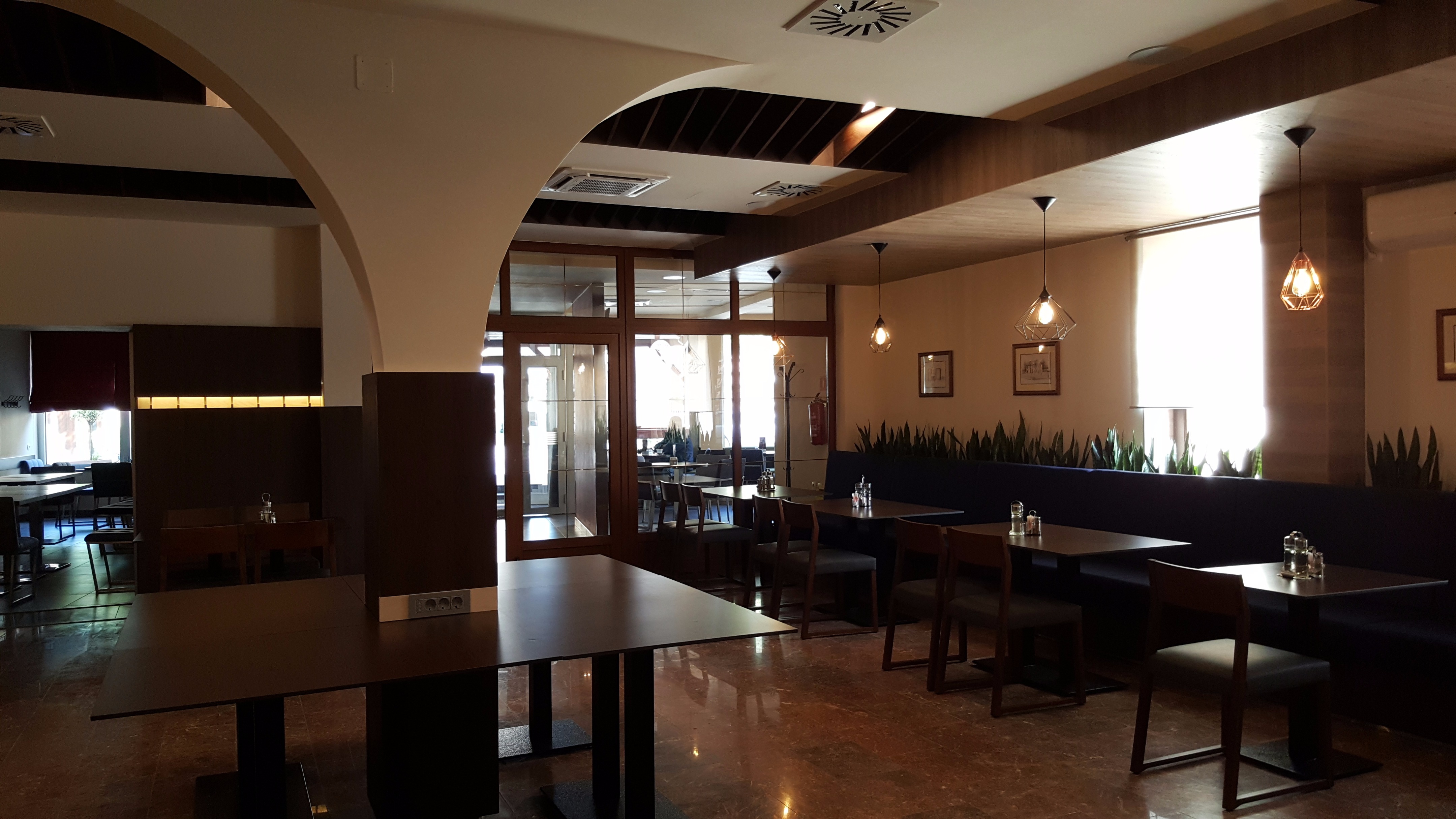 知名设计师打造酒店餐厅翻新典范-17