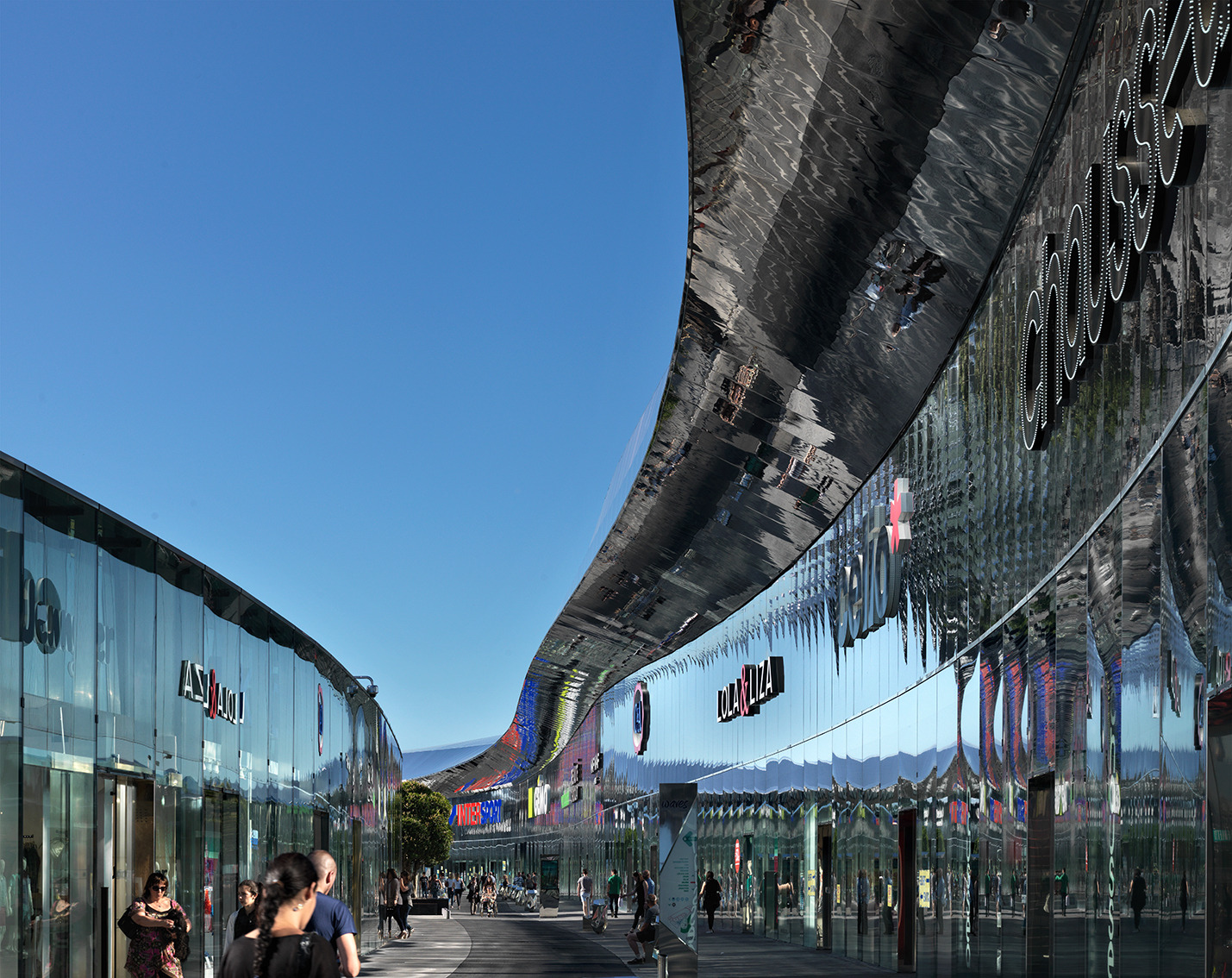 波浪 Actisud 购物中心-6