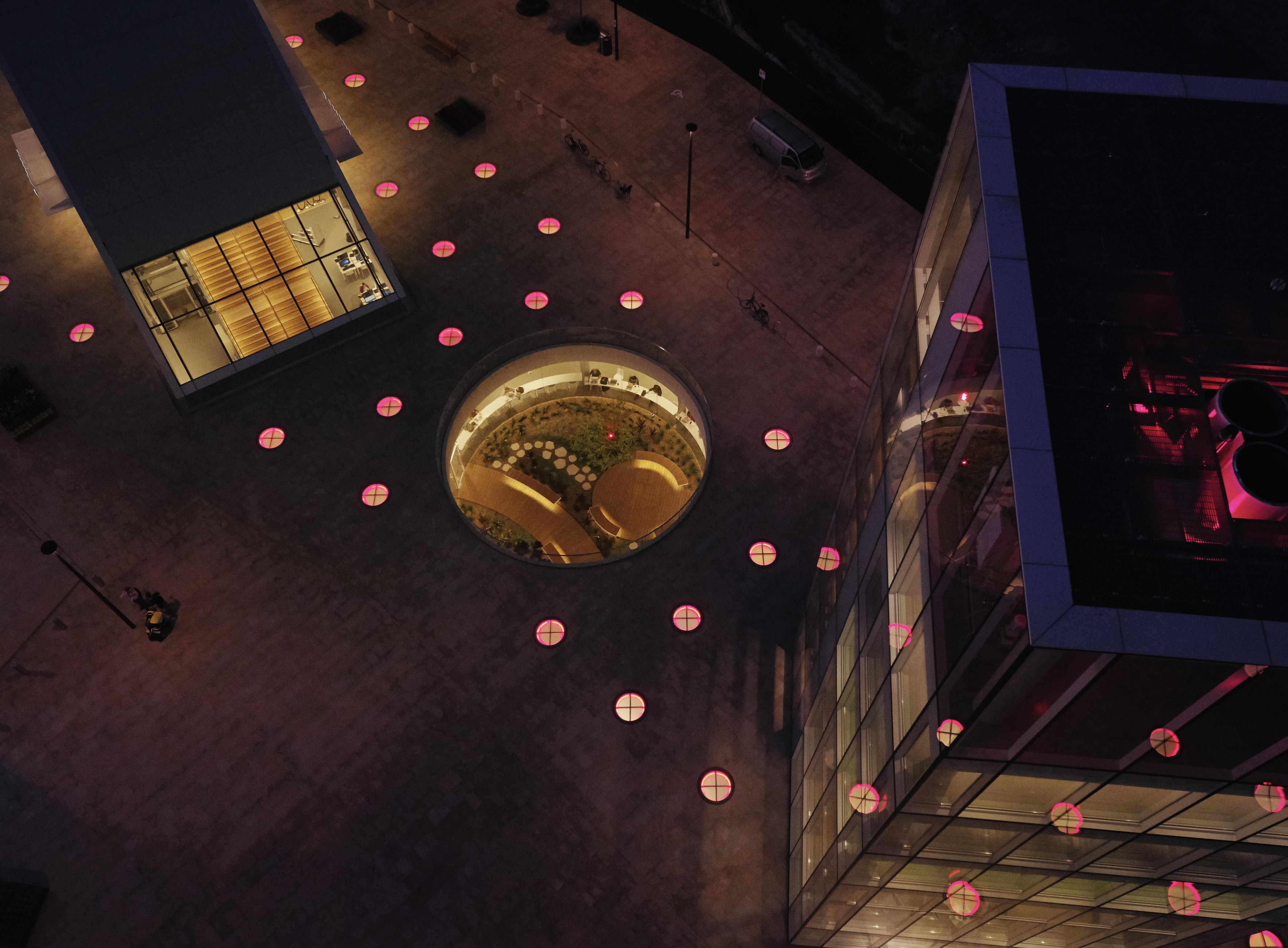 绿色广场图书馆和广场-13