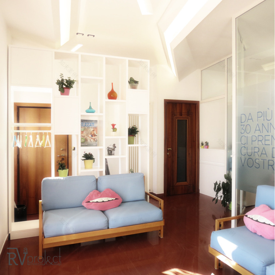 温馨明亮牙科诊所设计-11