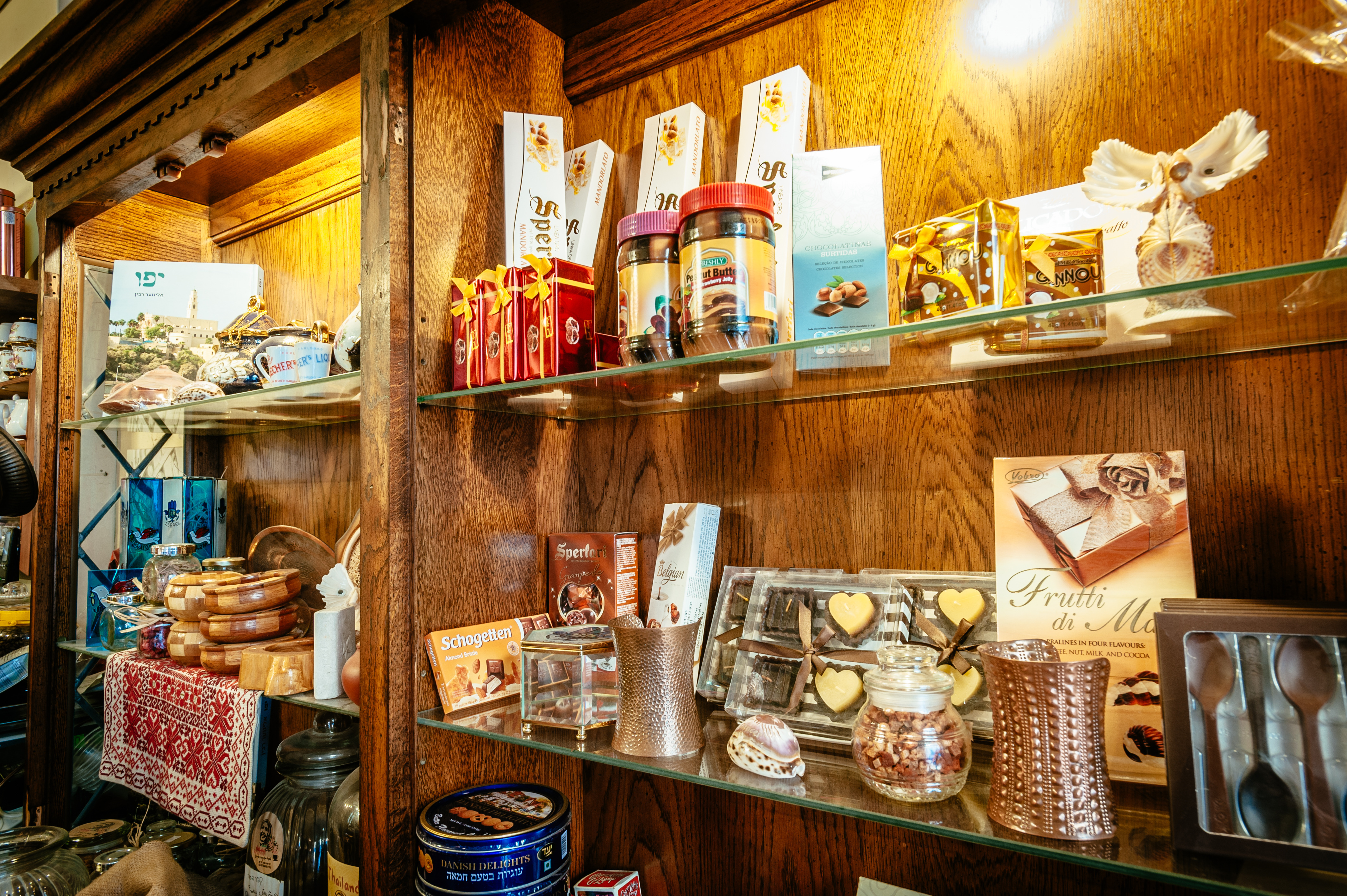 以色列特拉维夫 Cafe Basma 咖啡馆室内设计-9