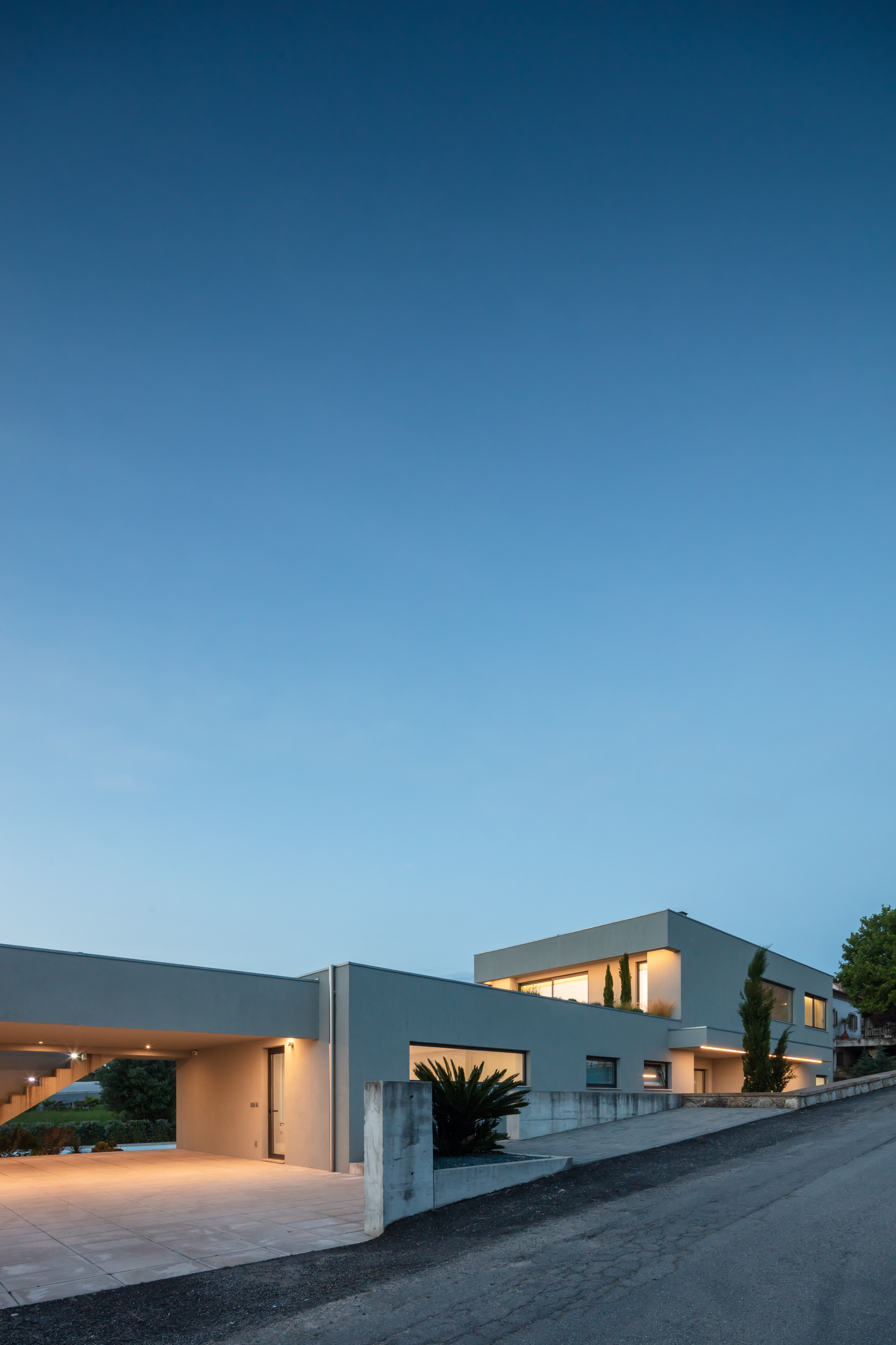 葡萄牙现代别墅 | 融入景观的私密空间-30