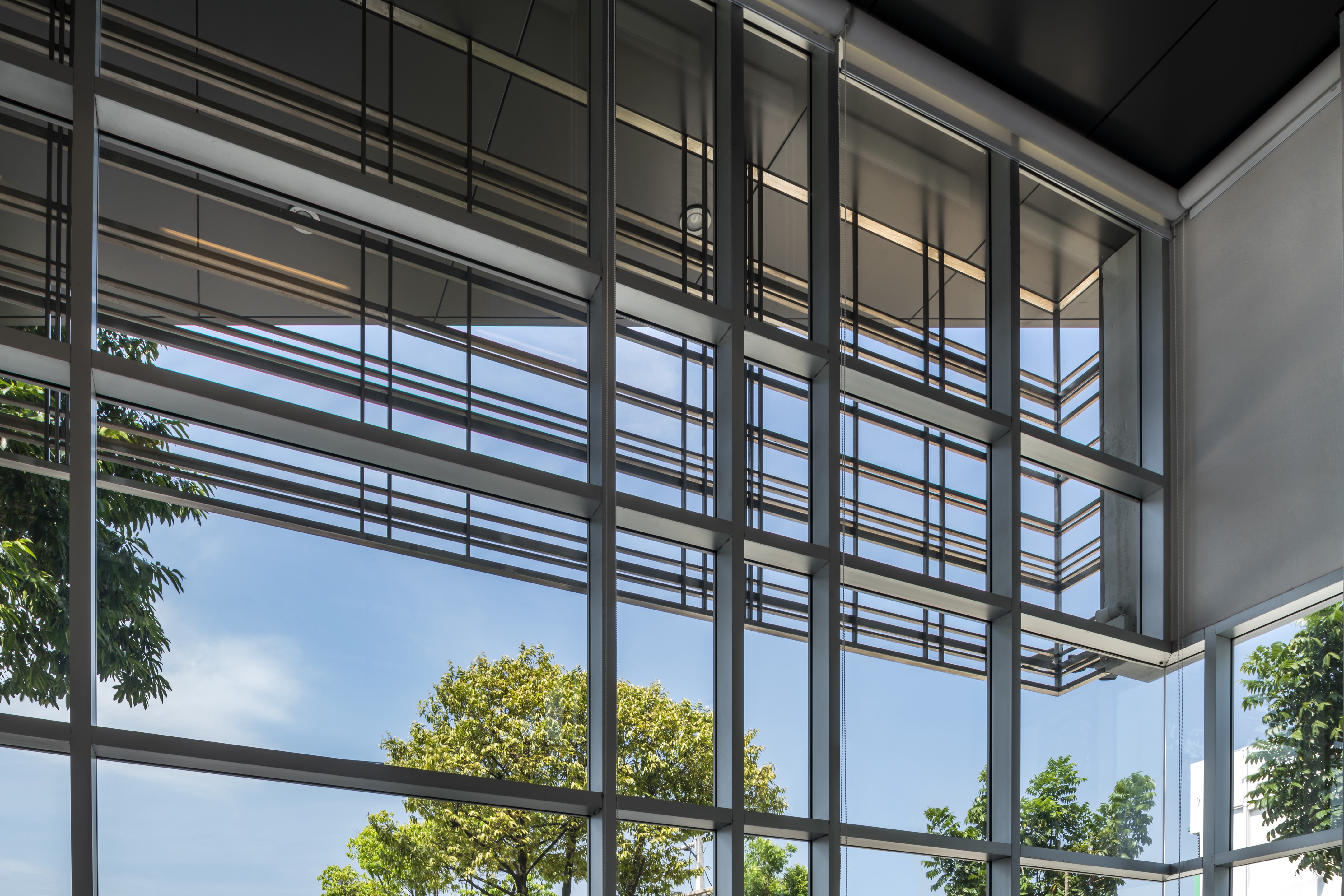 泰国曼谷 Pathumthani 金店 | 红金相映,现代与传统的完美融合-22