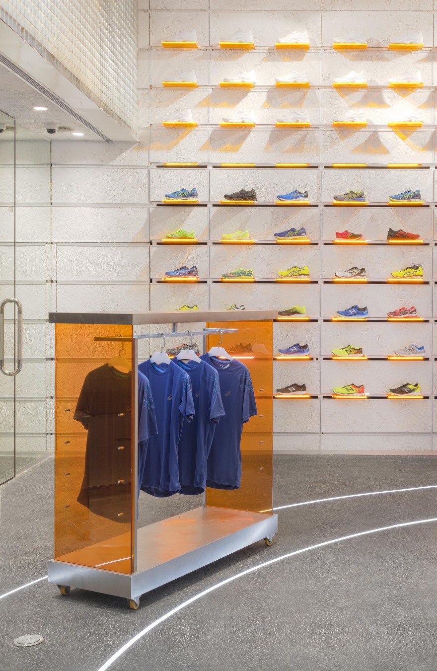 上海跑步营旗舰概念店——城市田径与健康时尚的融合-92