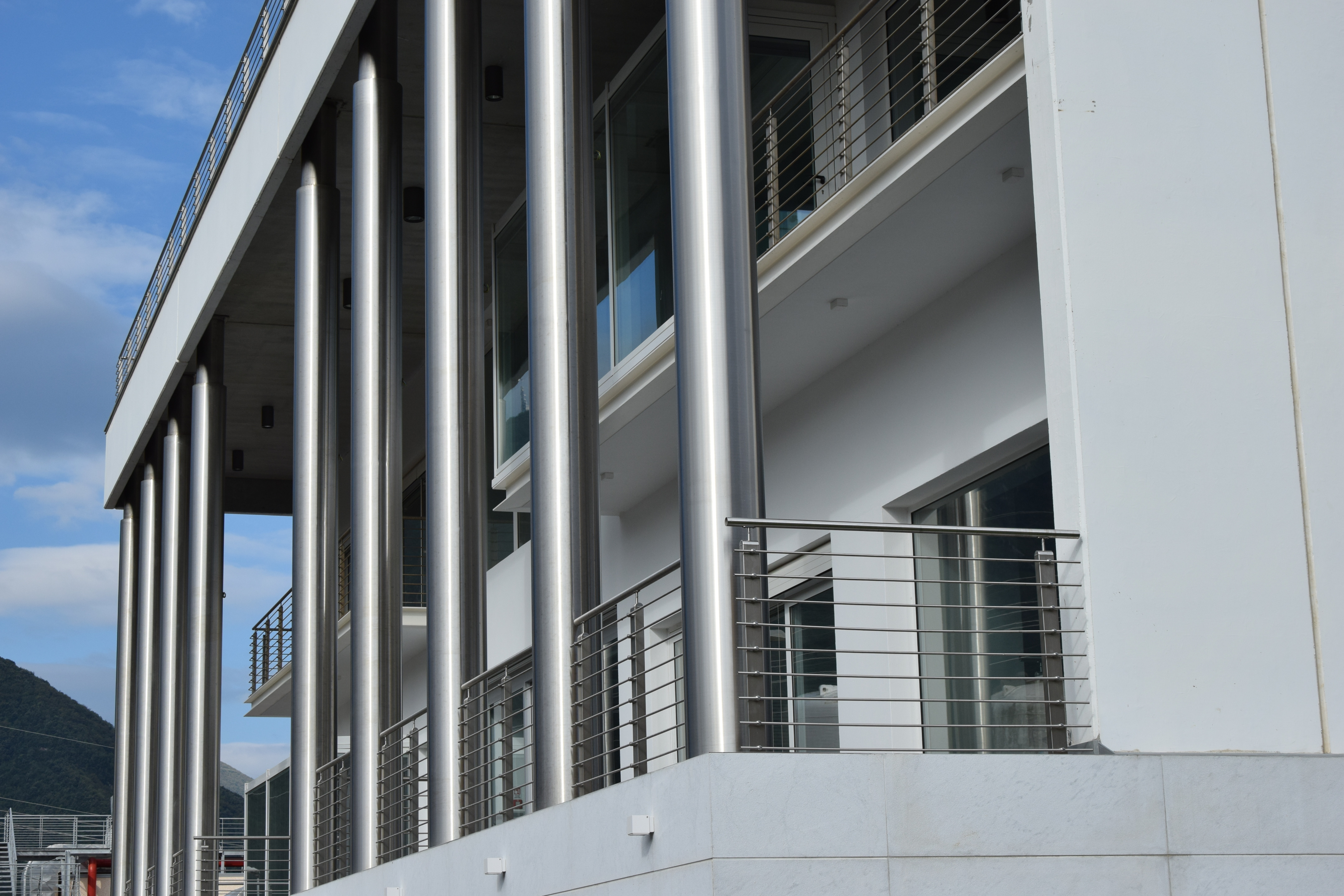 Mauro 印刷厂办公楼 | 现代办公空间的和谐融合-10